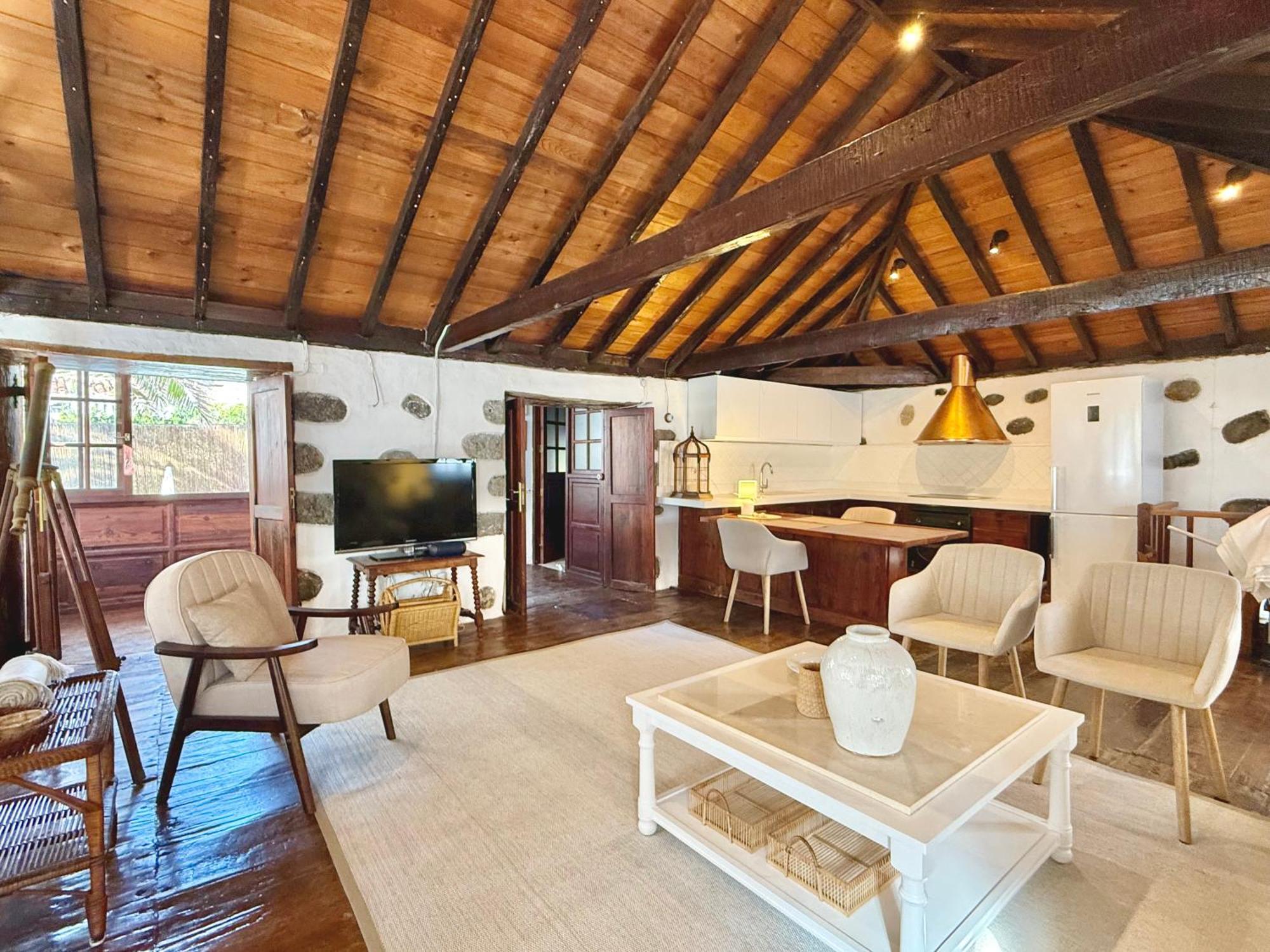 Сasa de vacaciones Casa Jarana, Private House With Jacuzzi Near The Sea *