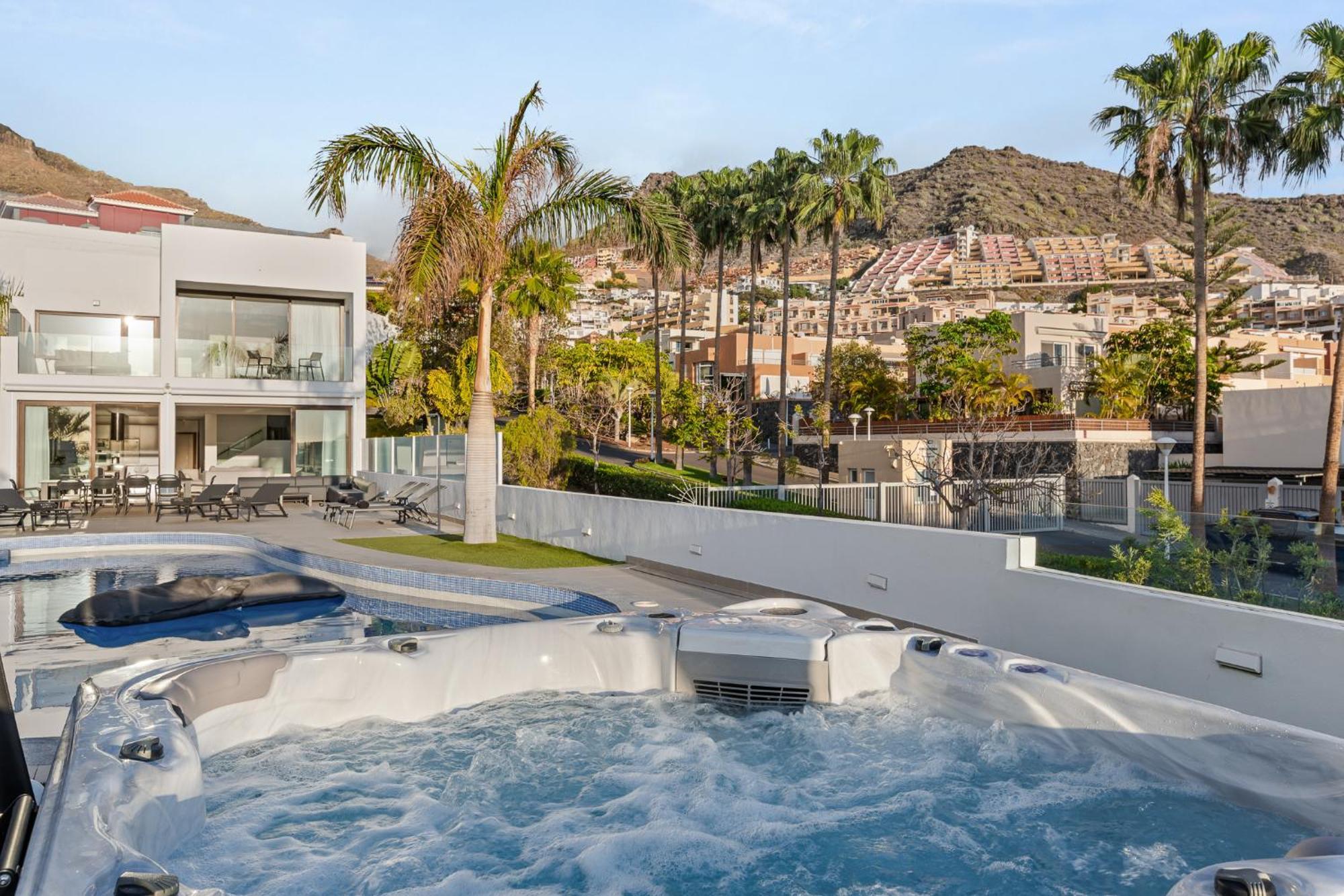 Karat Esmeralda Villa *