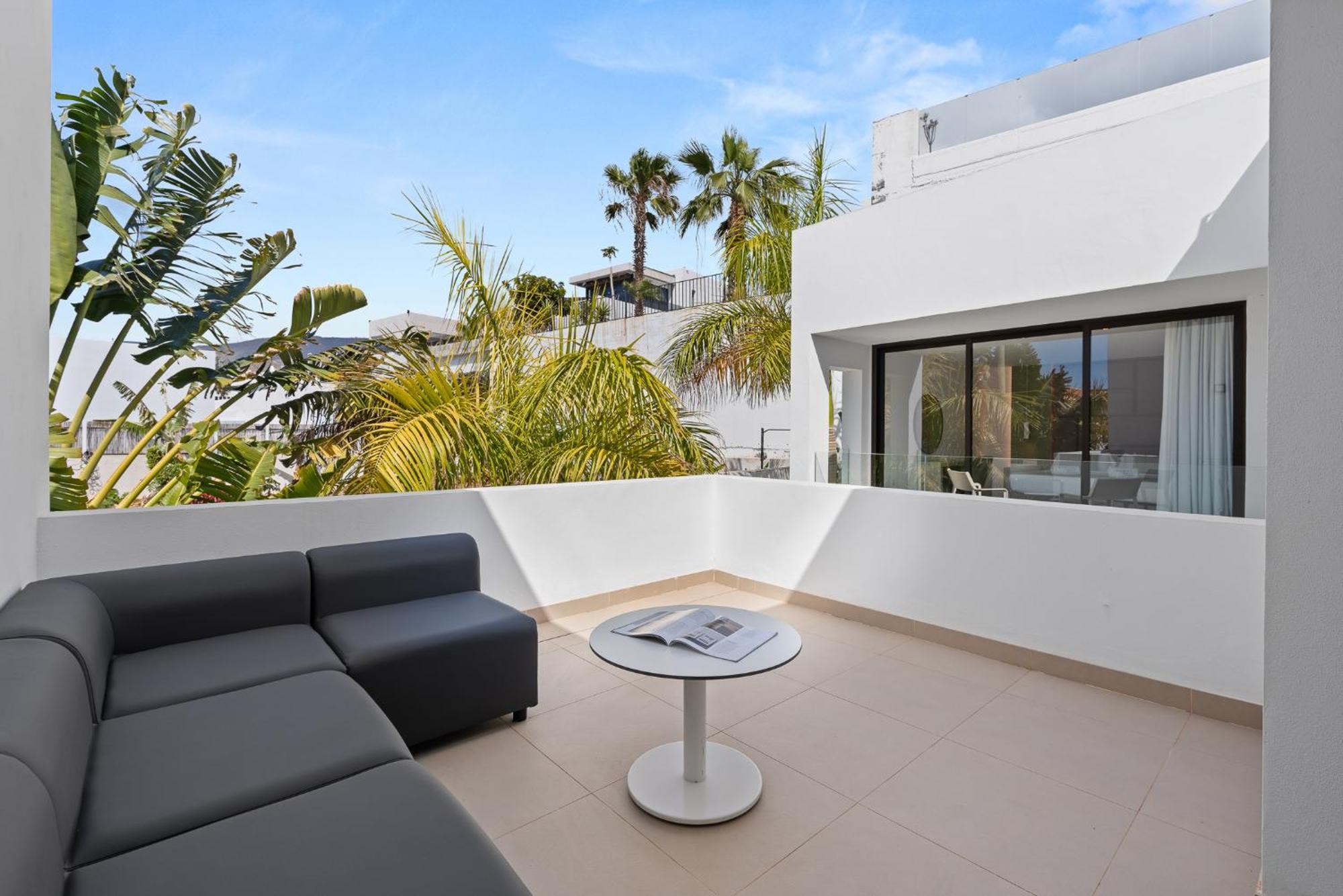 Karat Esmeralda Villa *
