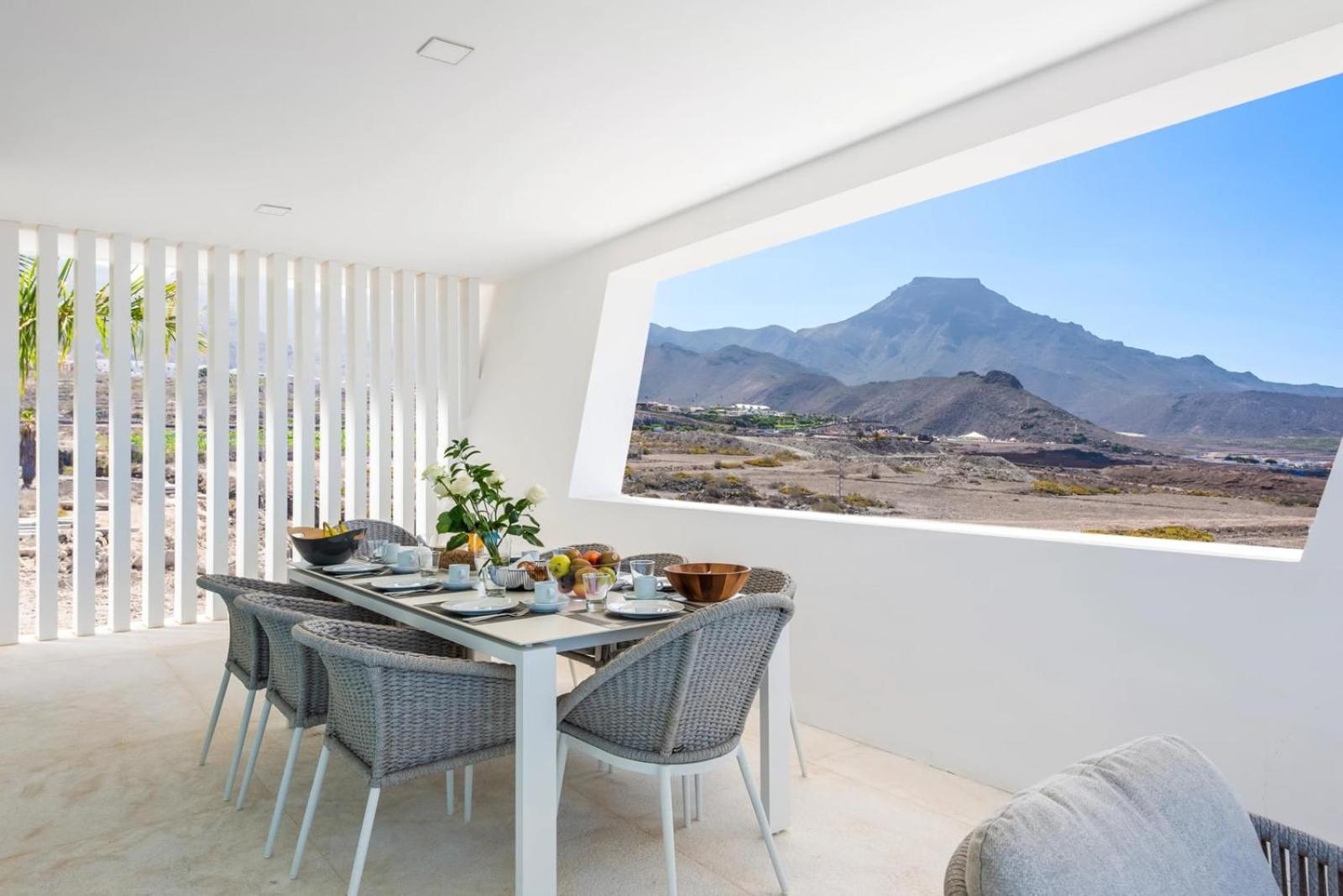 Luxliving Tenerife Serenas Villa