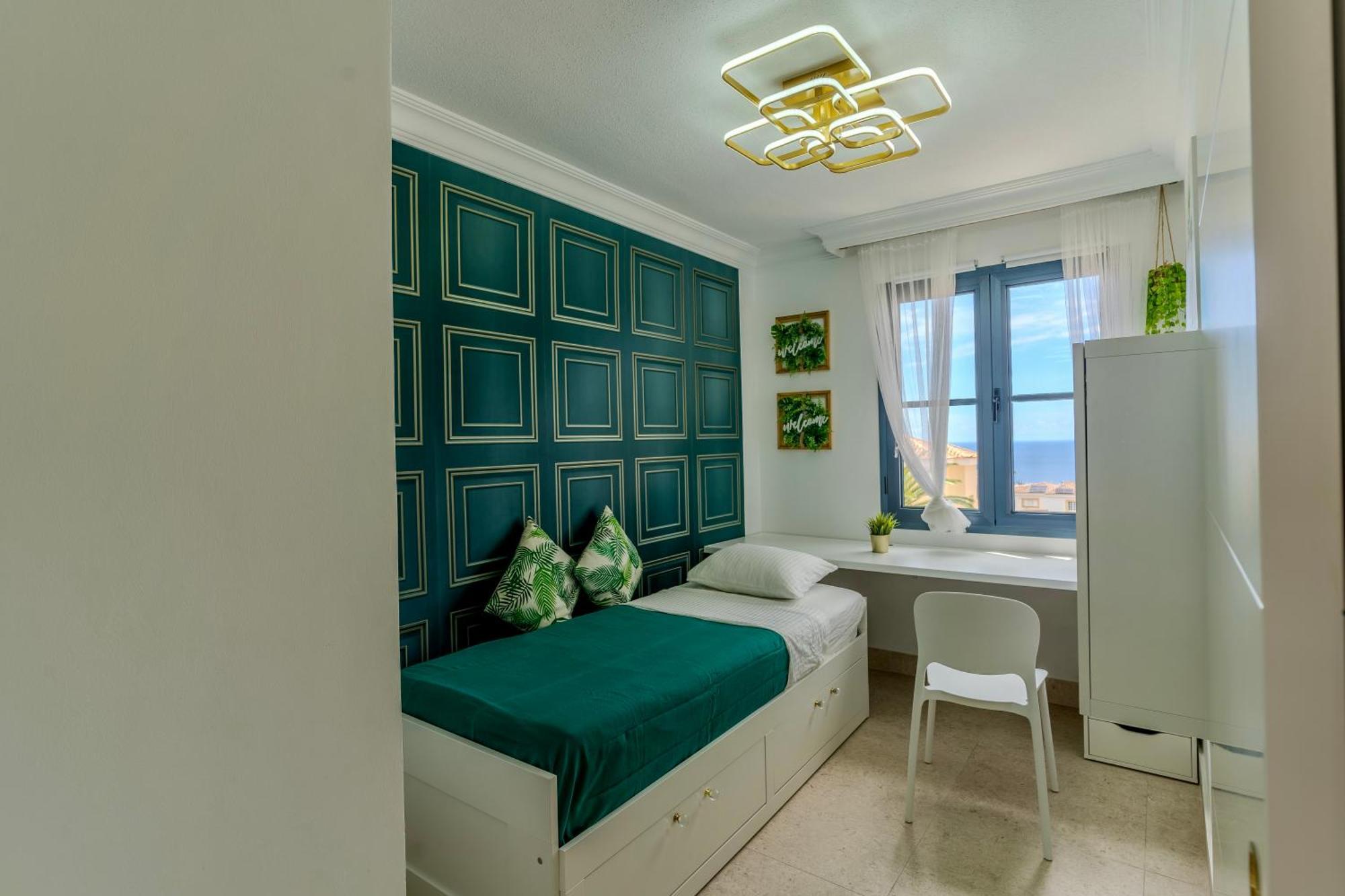Charming Semi- Detached In Mirador Del Duque Apartamento