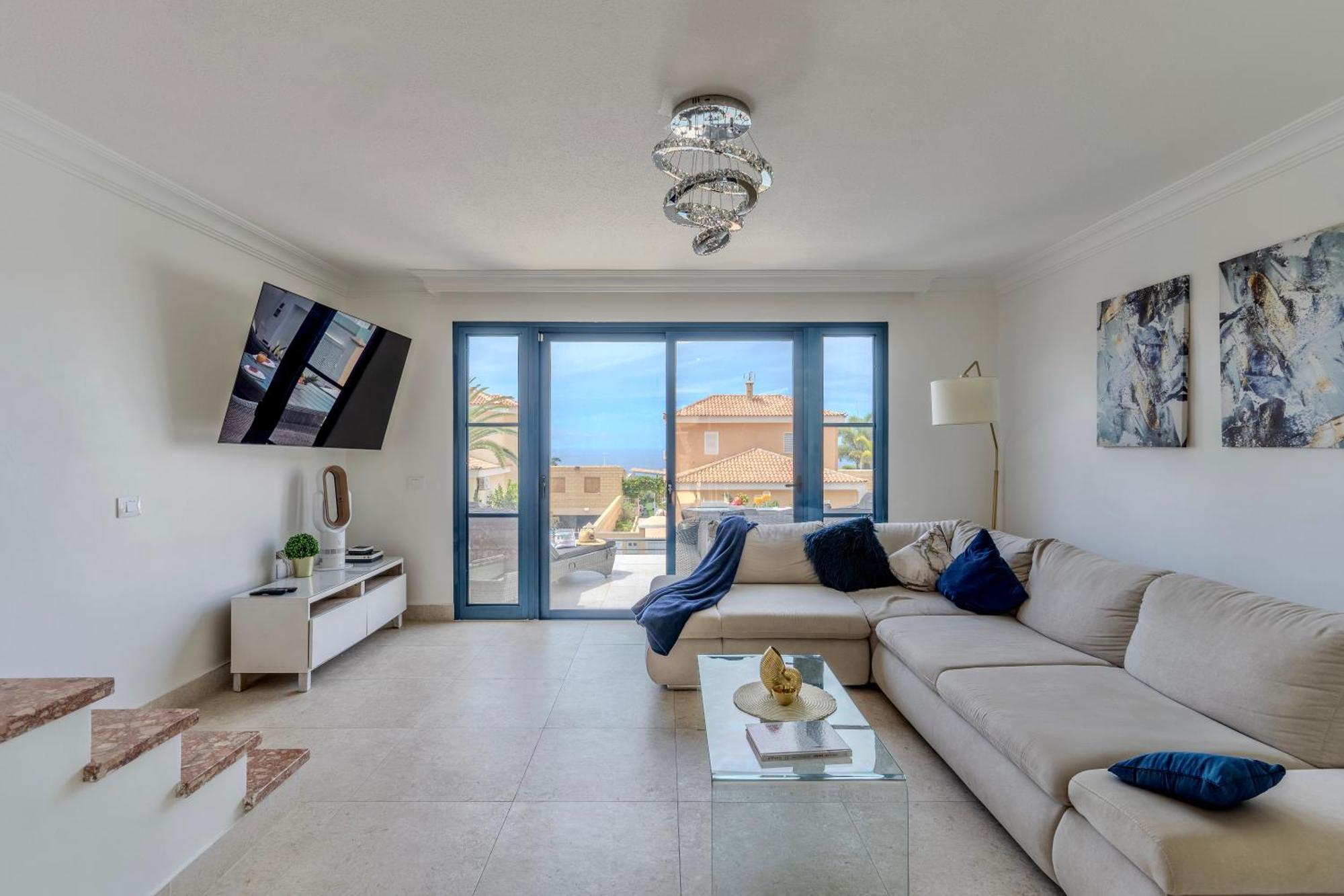 Apartamento Charming Semi- Detached In Mirador Del Duque *