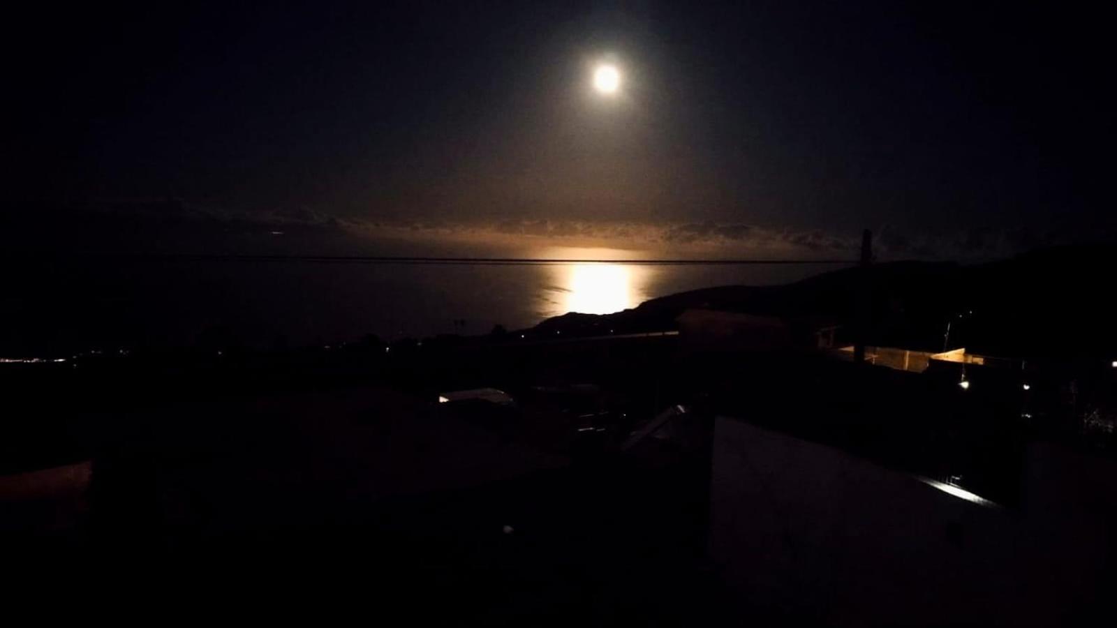 Apartamento Con Increibles Vistas Al Oceano Y La Gomera