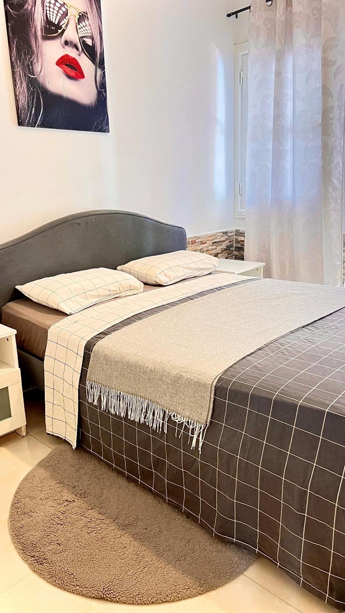 Apartment Cozy Two Bed Apartment. *