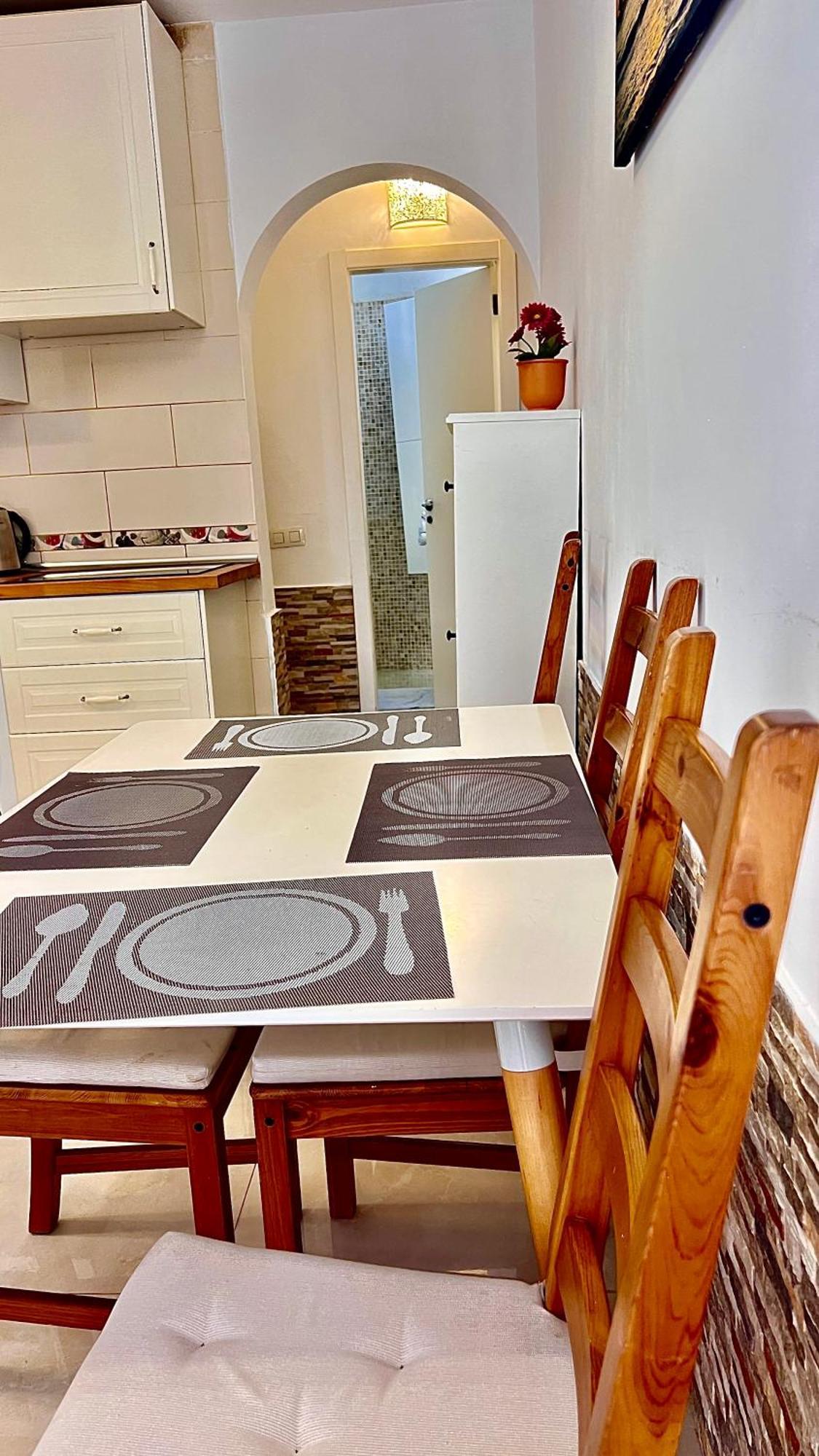Cozy Two Bed Apartment. Costa Adeje (Tenerife)