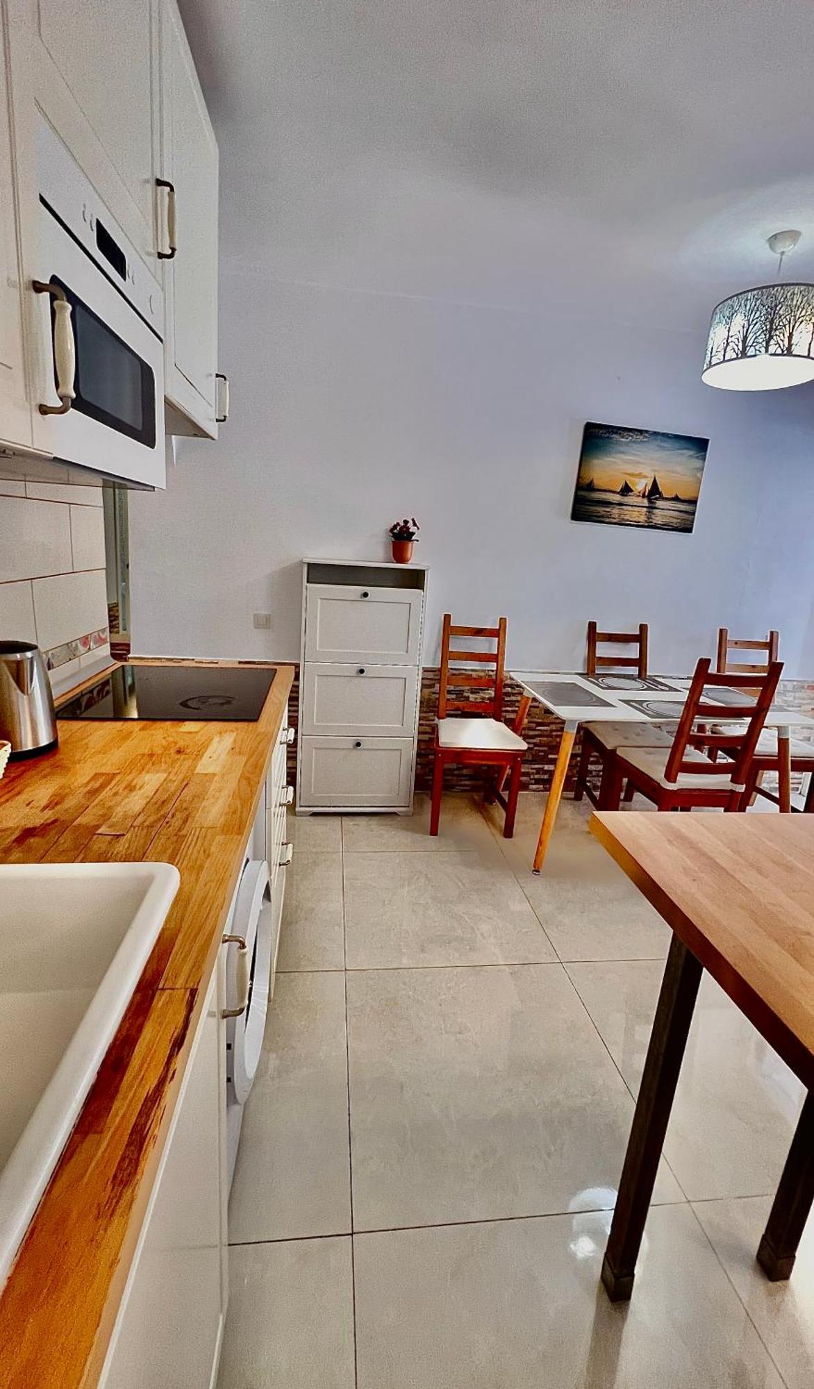 Cozy Two Bed Apartment. * Costa Adeje (Tenerife)