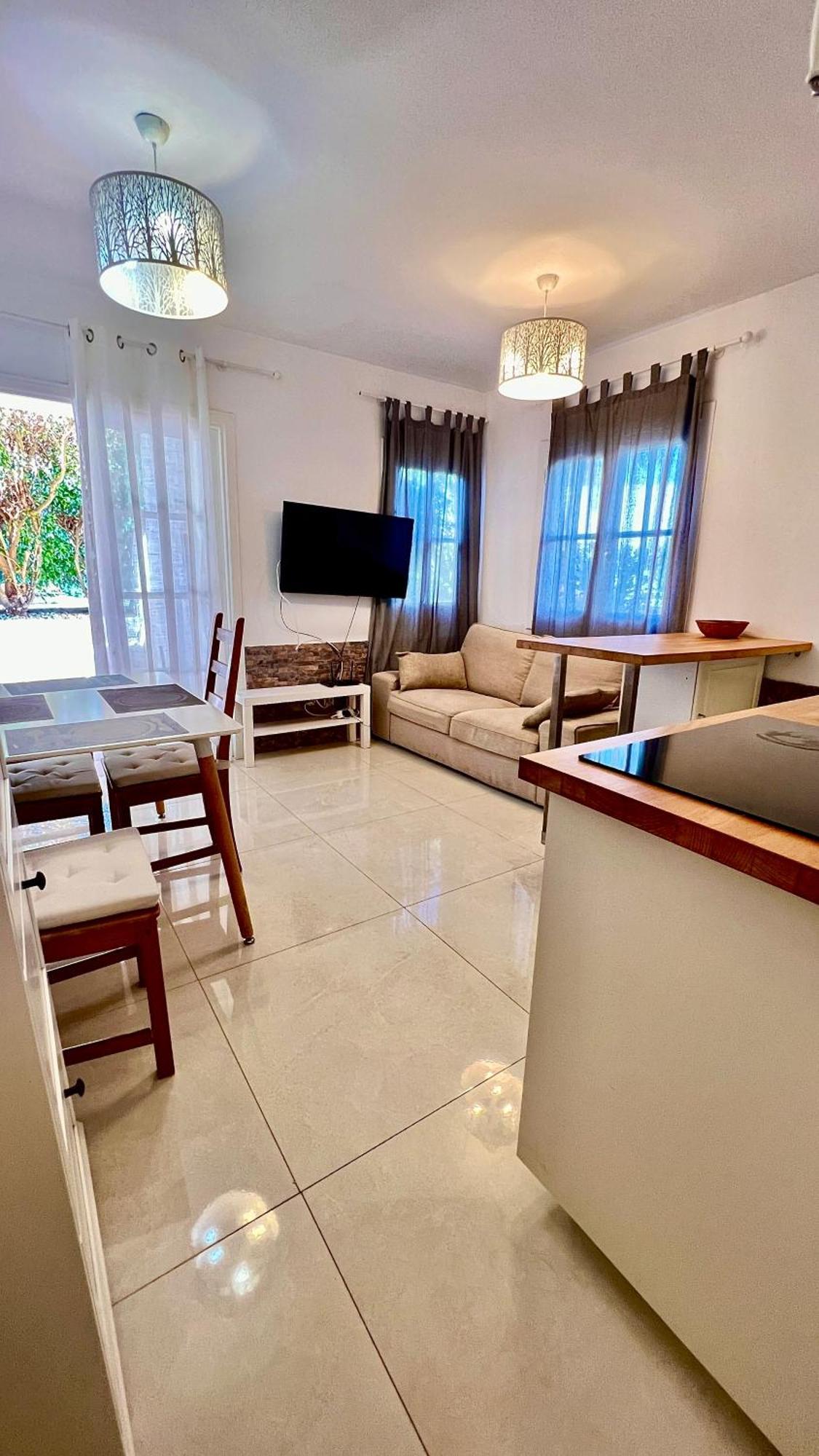 Cozy Two Bed Apartment. Apartment Costa Adeje (Tenerife)
