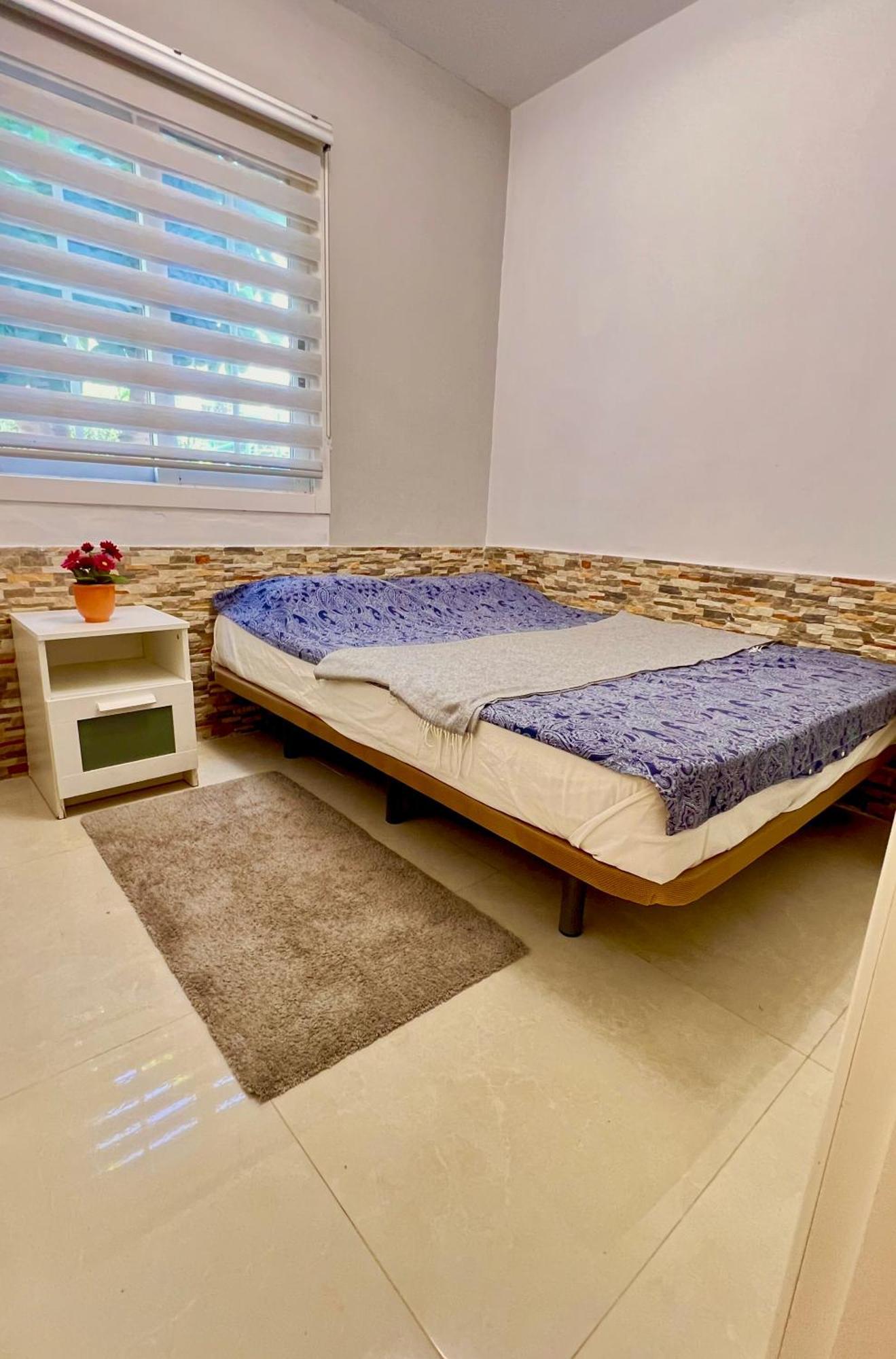 Cozy Two Bed Apartment. Apartment *