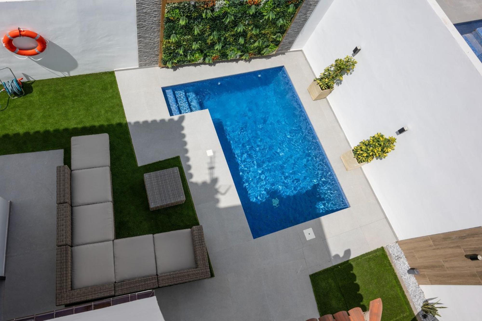 Luxury Libellile