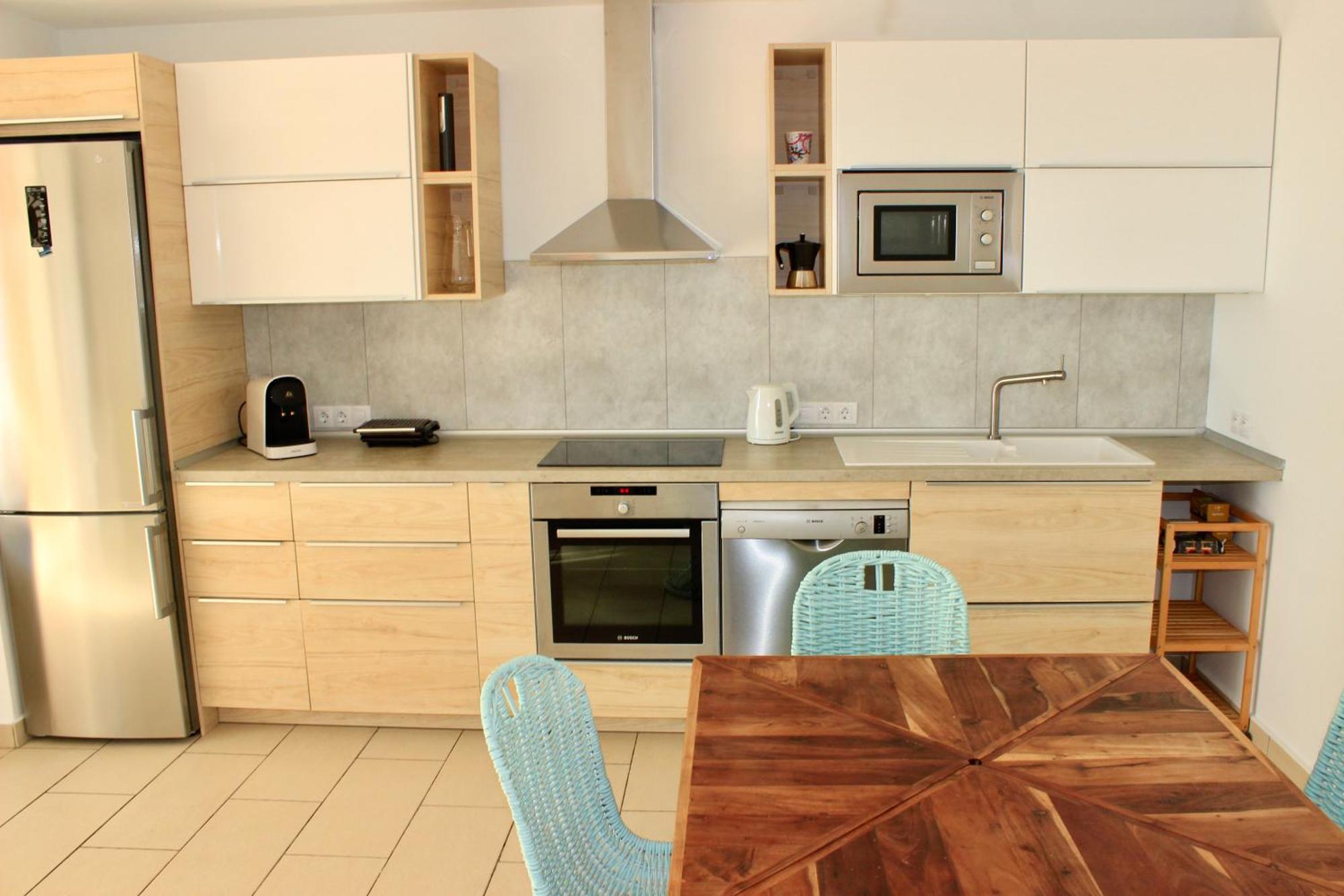 With Large Terrace Apartamento