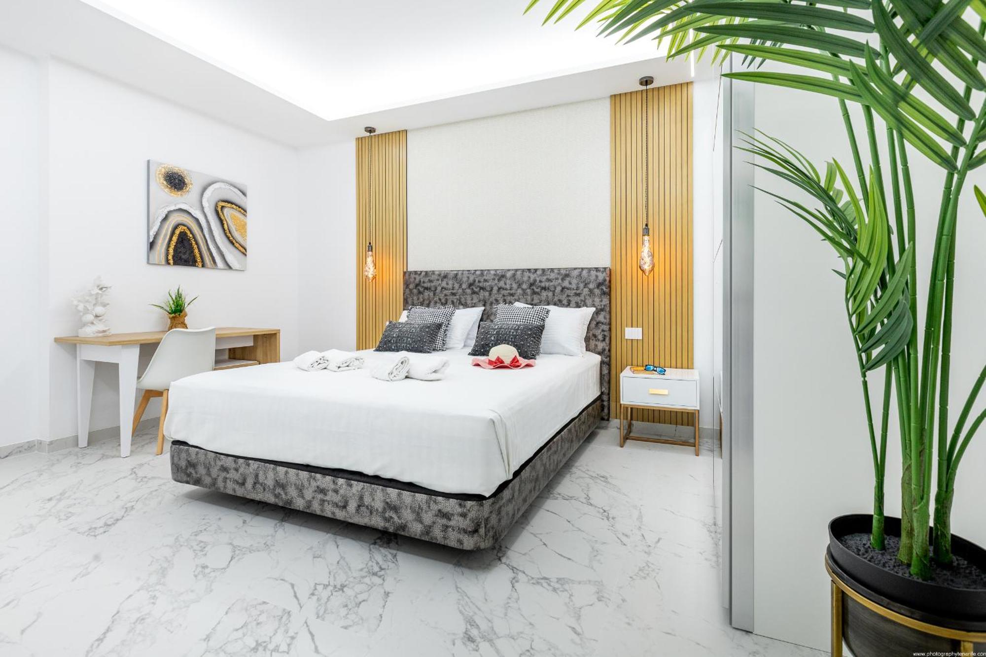 Michelle Private Oasis Heated Pool And Wifi Villa