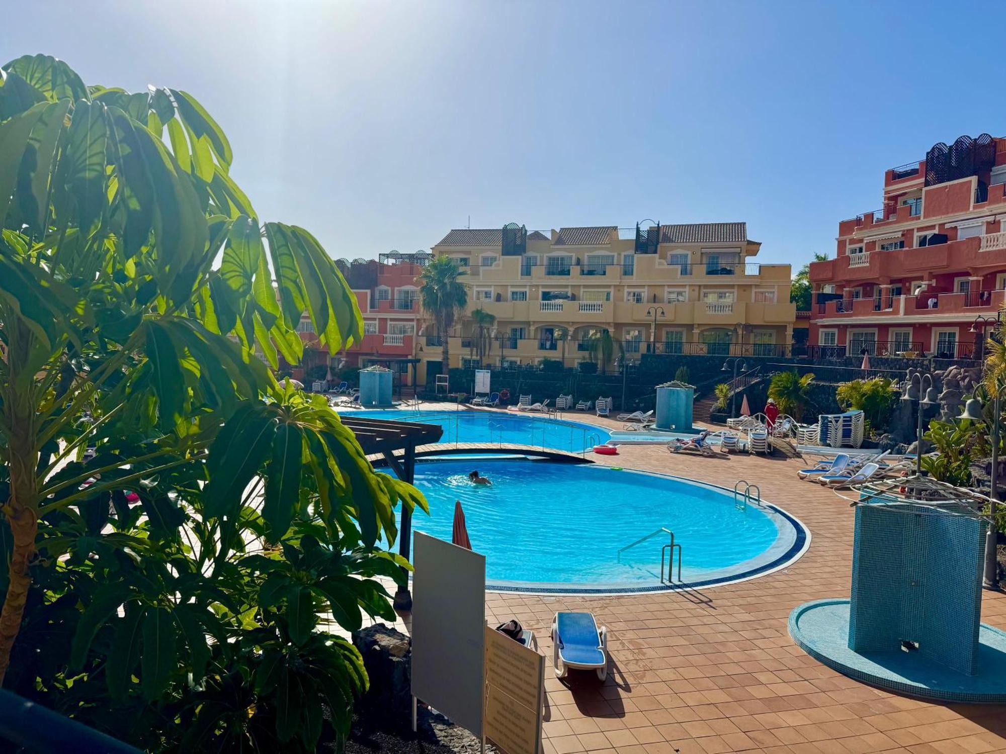 Apartamento Prime Americas Getaway - With Huge Private Terrace & Pool Access Los Cristianos (Tenerife)