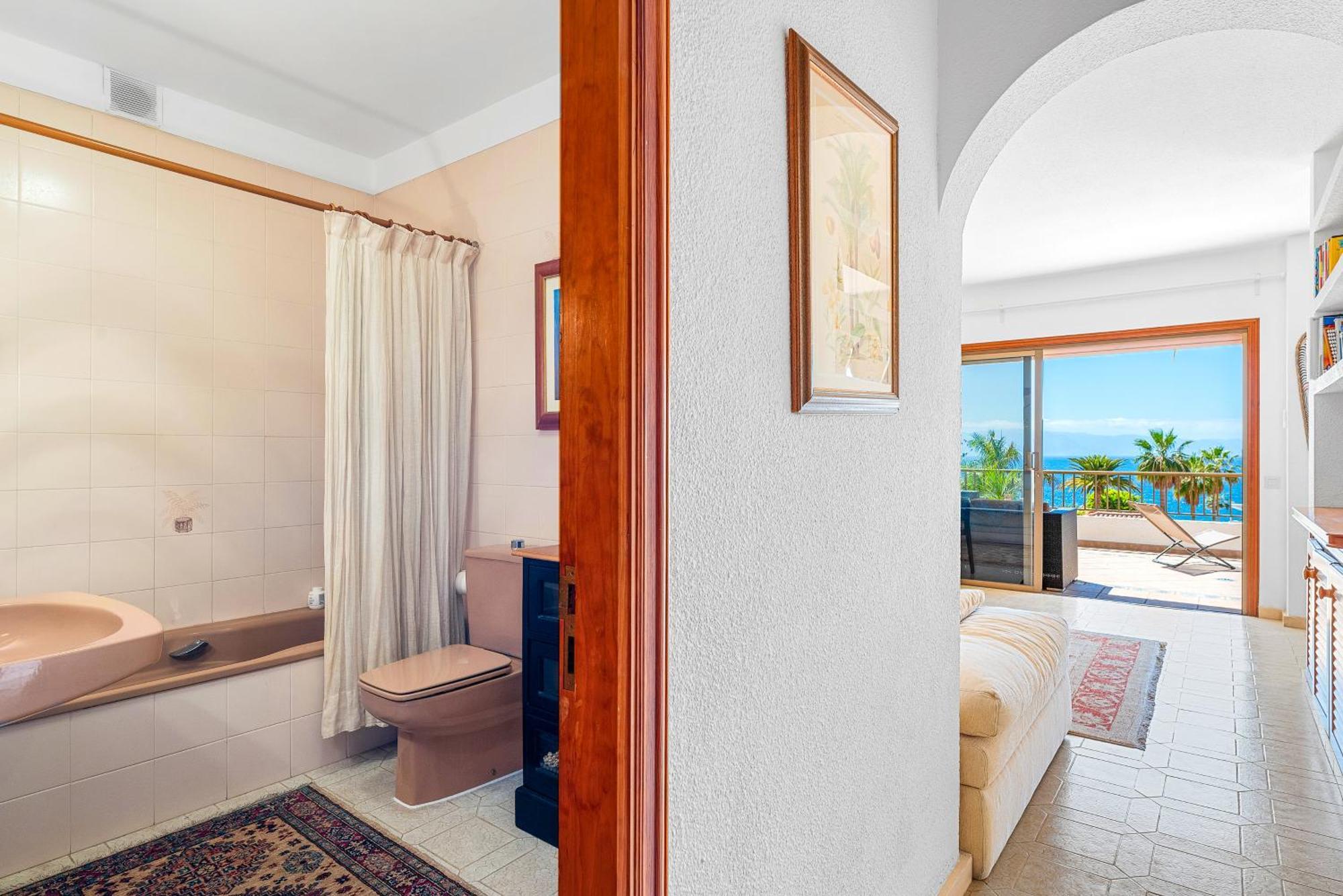 Apartment With Stunning View By Dream Homes Tenerife *