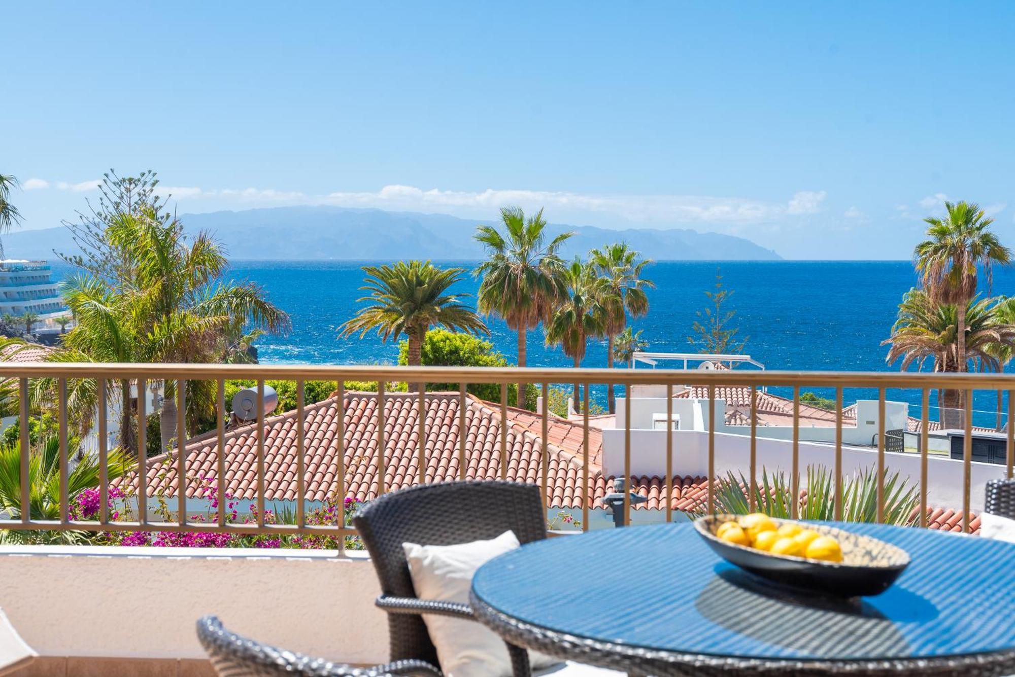 With Stunning View By Dream Homes Tenerife * Puerto de Santiago (Tenerife)