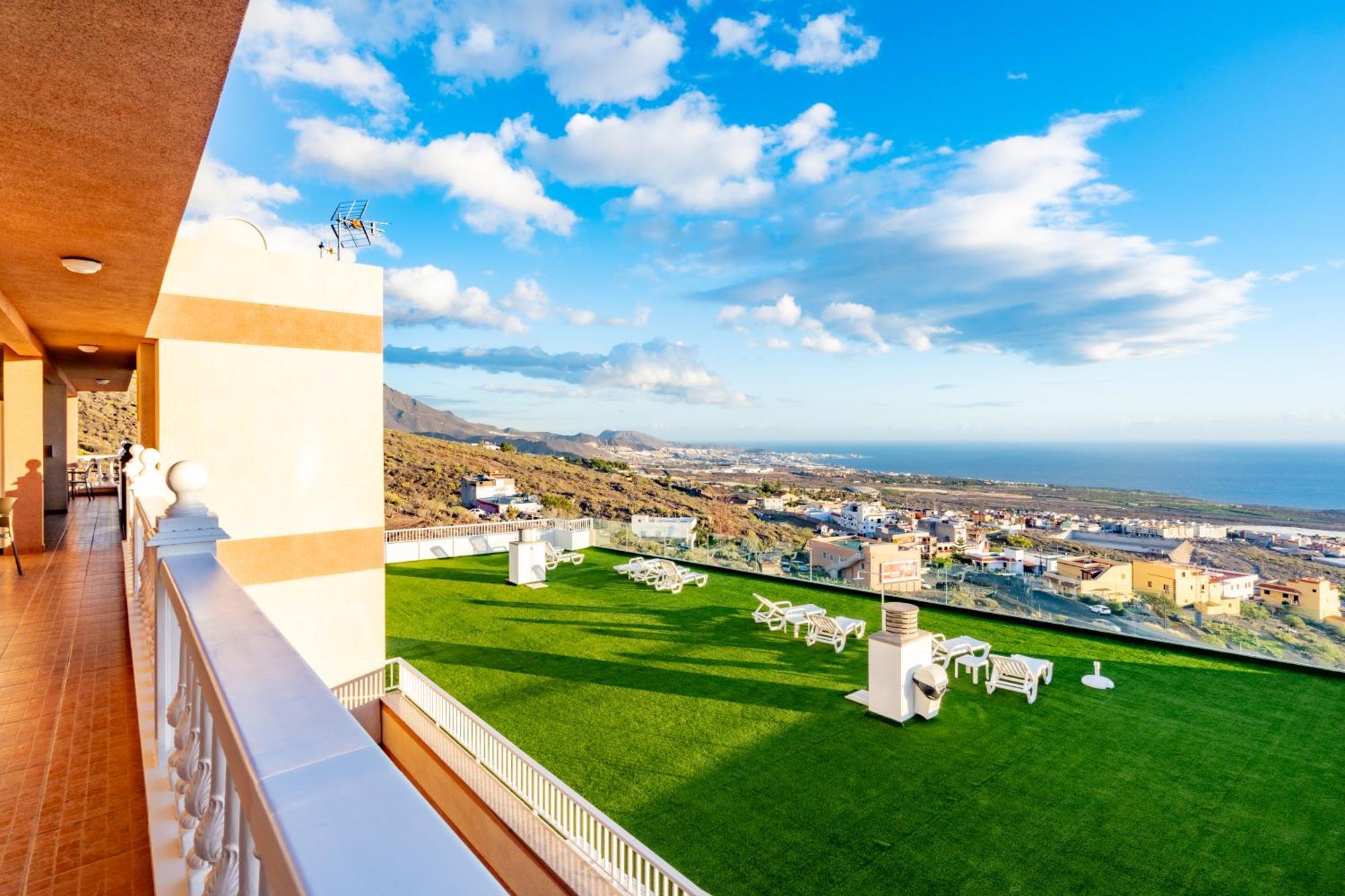 Menores Sea View Aparthotel