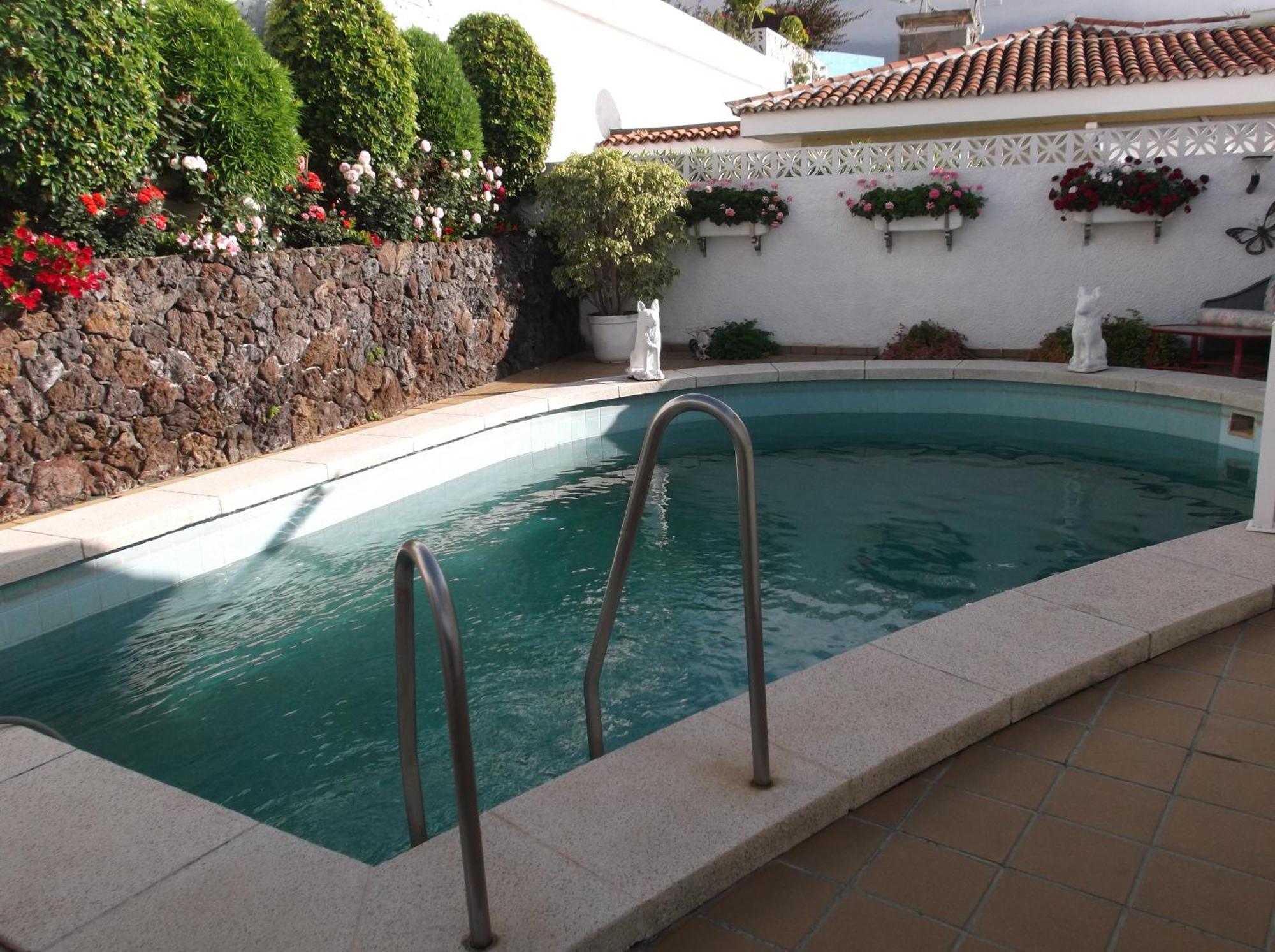 Hébergement de vacances Piscina, Chalet, Tranquila