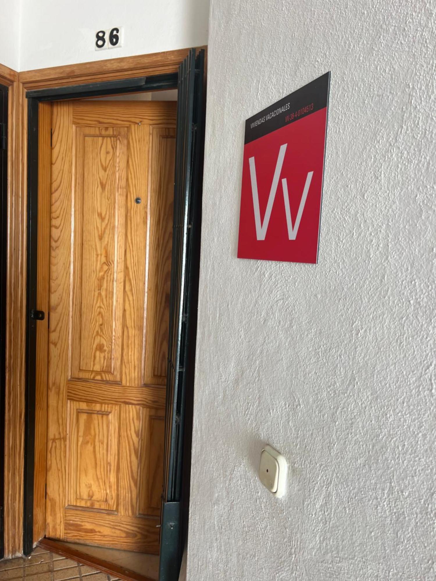Apartment Cactus's House, 150 M Beach, 1 Bdr, 4 Guests, Wifi, Netflix, *