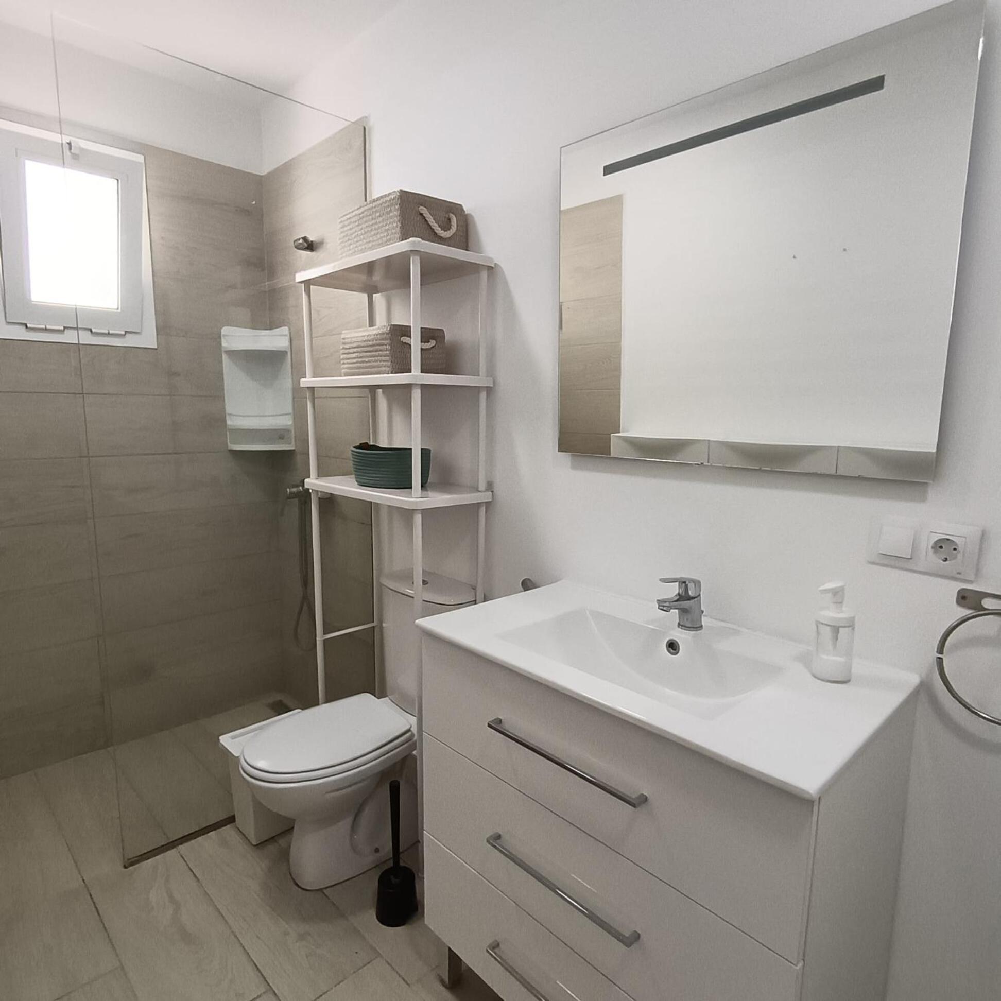 Kyomu El Pilar Apartment *