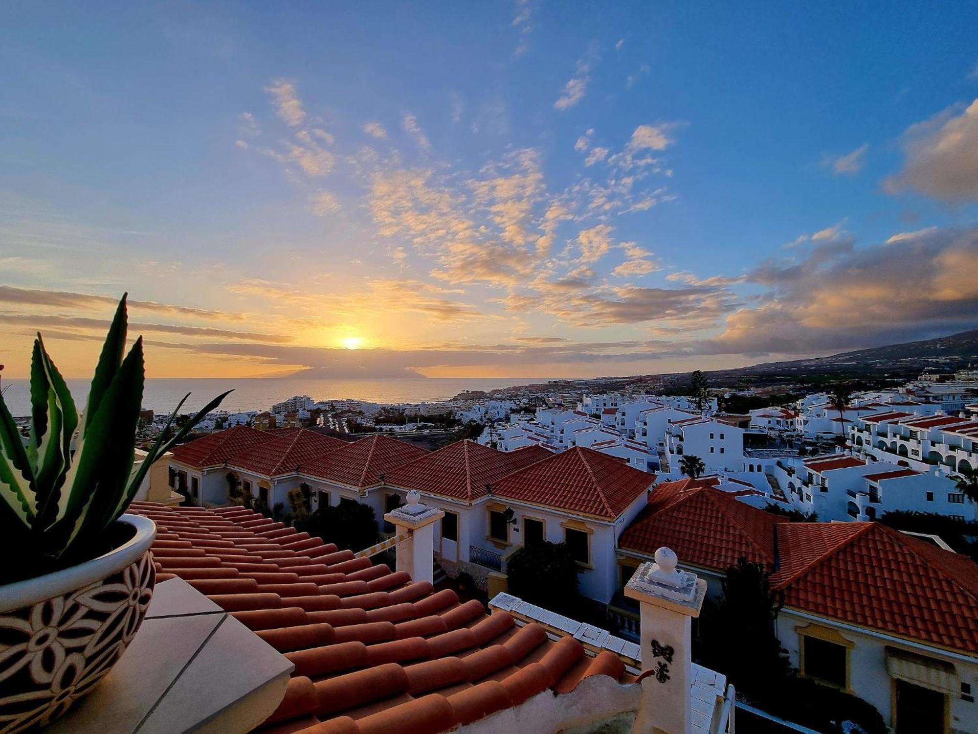 Ocean View With Pools Apartamento