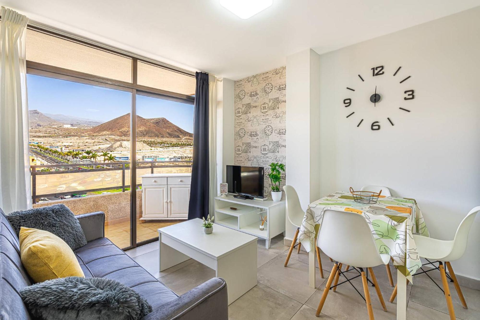As De Casas - Royal Cristianos * Arona (Tenerife)