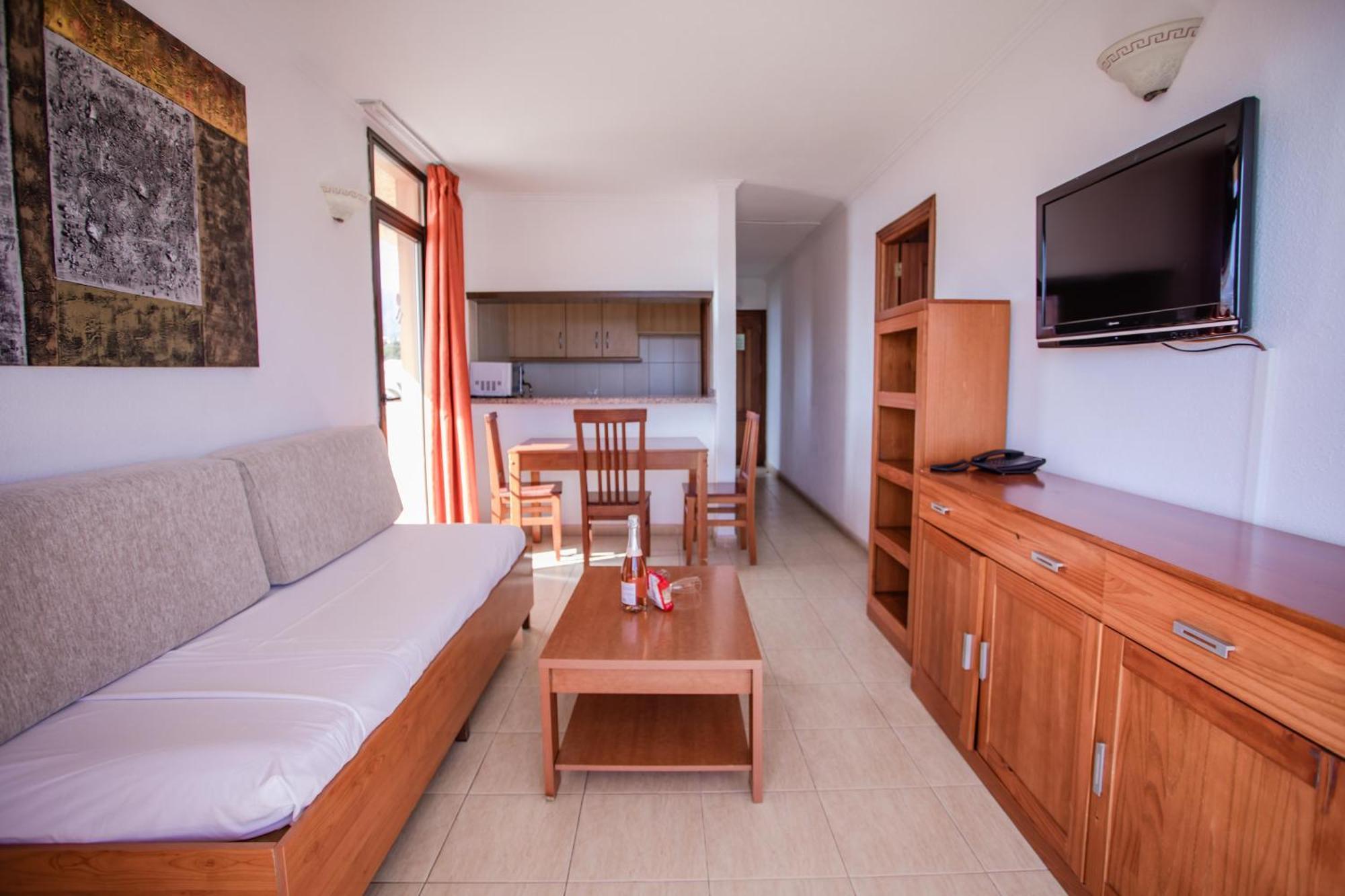 Servatur Caribe Apartahotel 3*