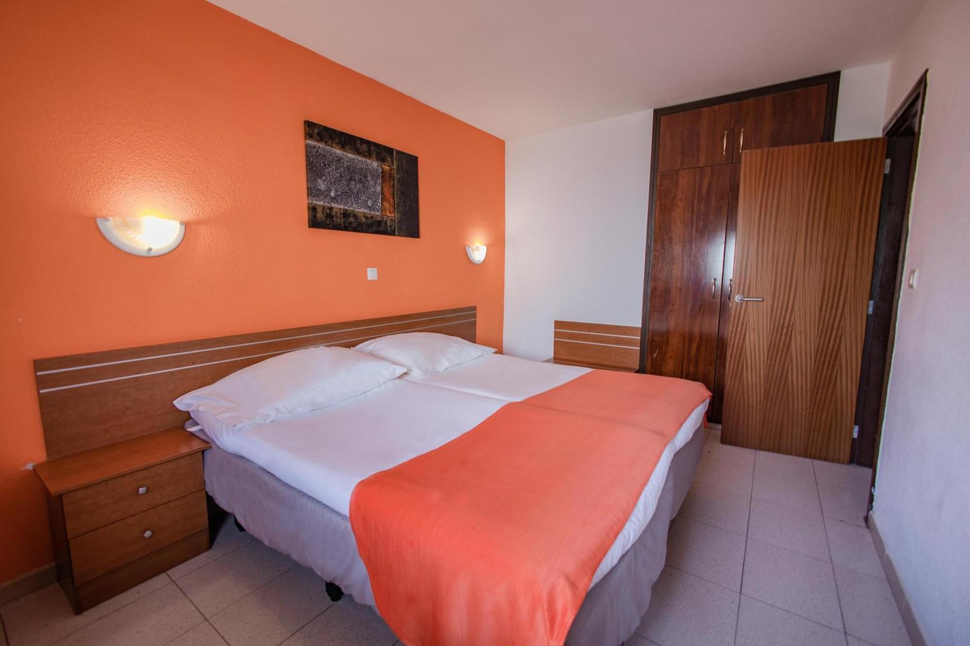 Servatur Caribe Apartahotel 3*