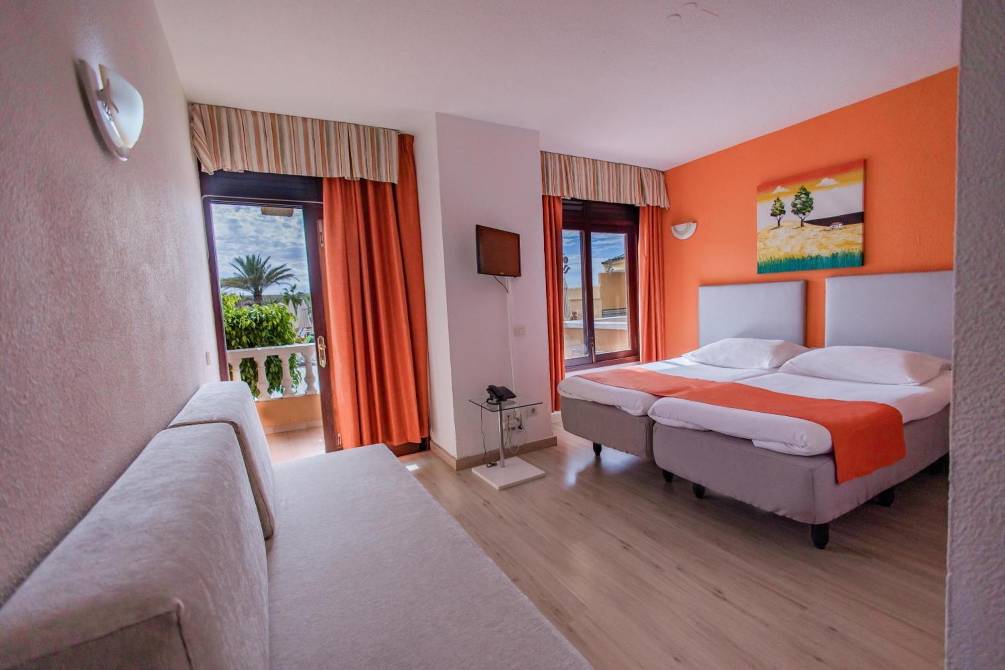 Apartahotel Servatur Caribe Playa de las Américas