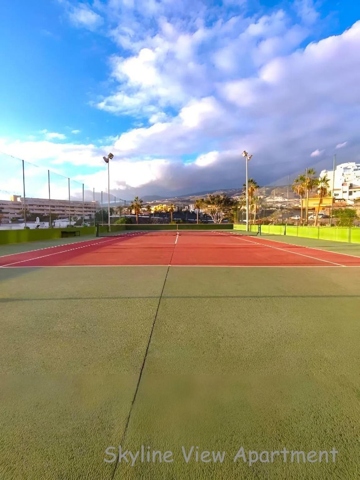 Skyline View - Free Private Parking Including & Guest Bonus Apartamento Costa Adeje (Tenerife)