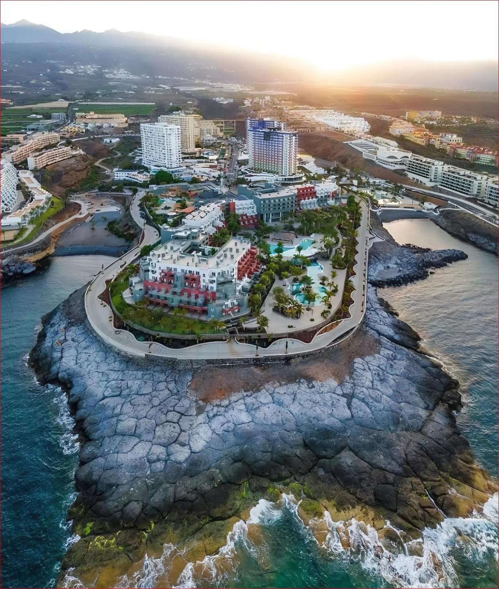Skyline View - Free Private Parking Including & Guest Bonus Apartamento