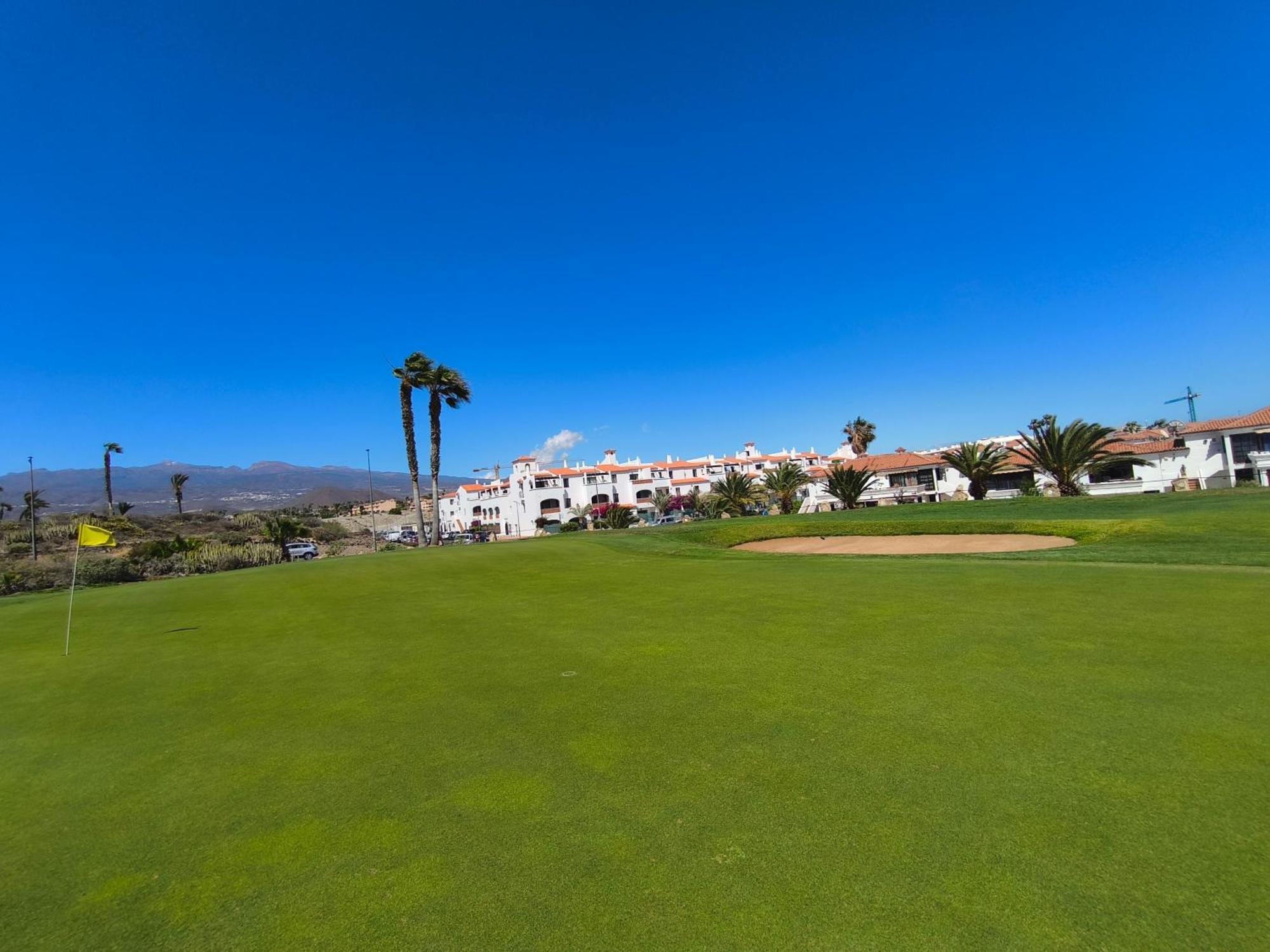 Rentenerife Magec Swing & Sun Amarilla Golf Appartement