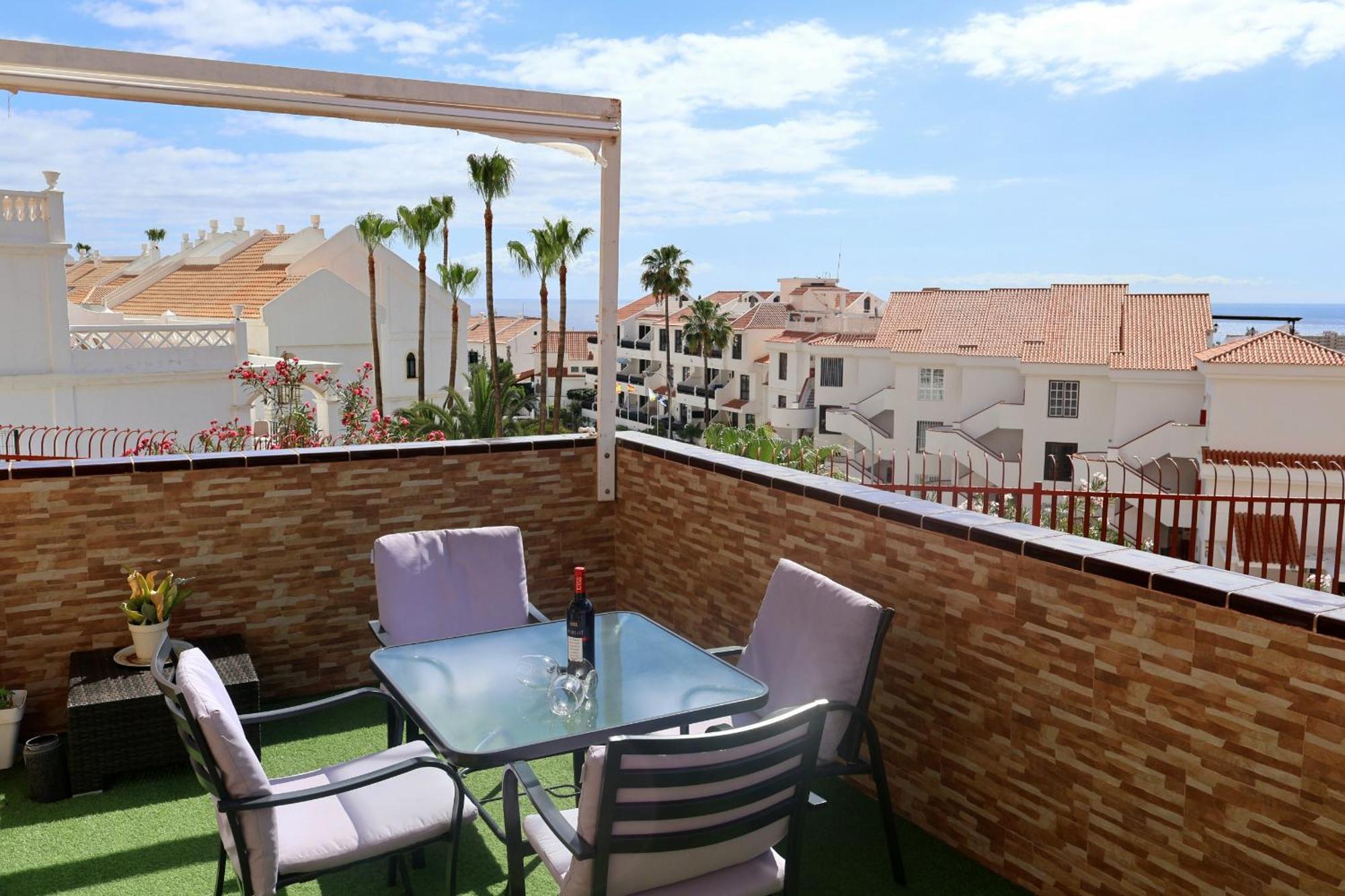 The Heights Cristianos Apartamento
