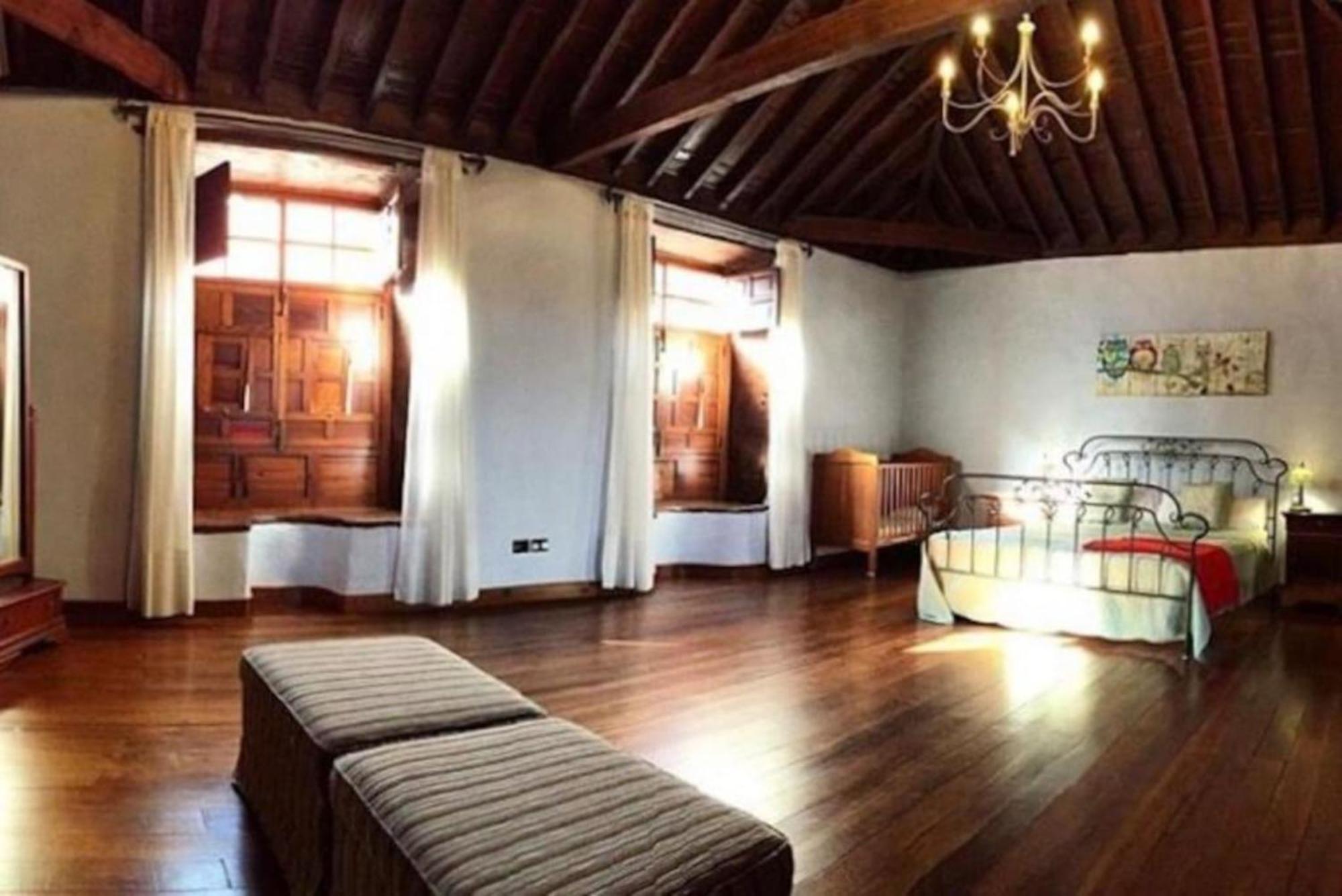 Holiday home La Casona De La Rambla - Private Garden + Jacuzzi *