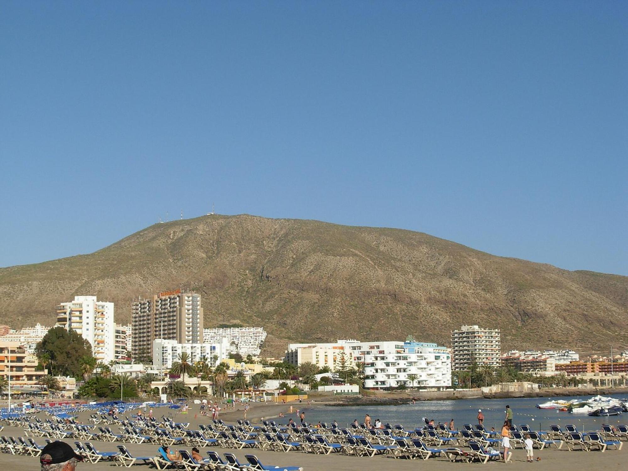 Amazing 3-bedroom Apartment. Pool And Sea View!