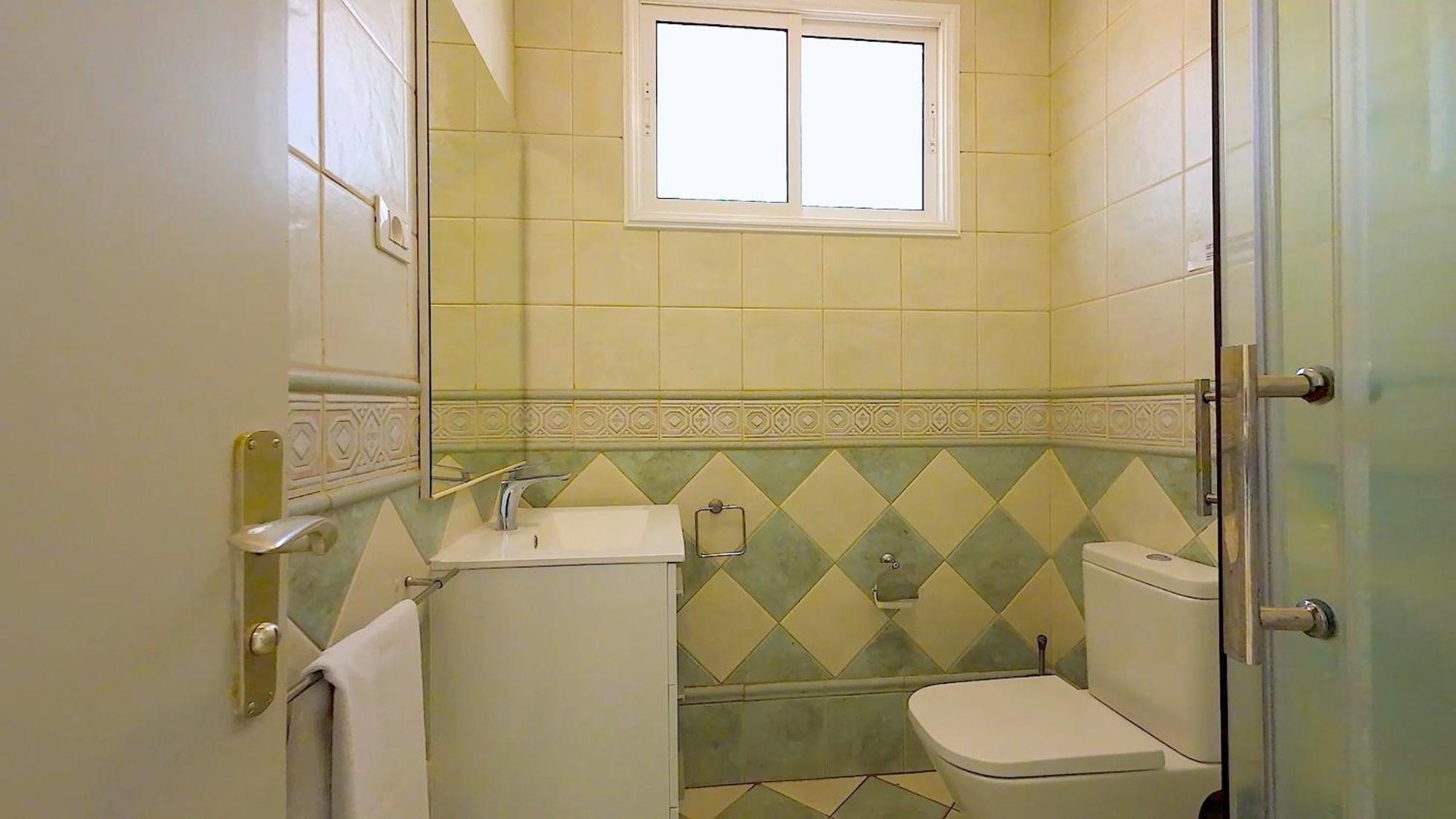 Detached Villa, Private Pool Only 10 Minutes Cristianos *