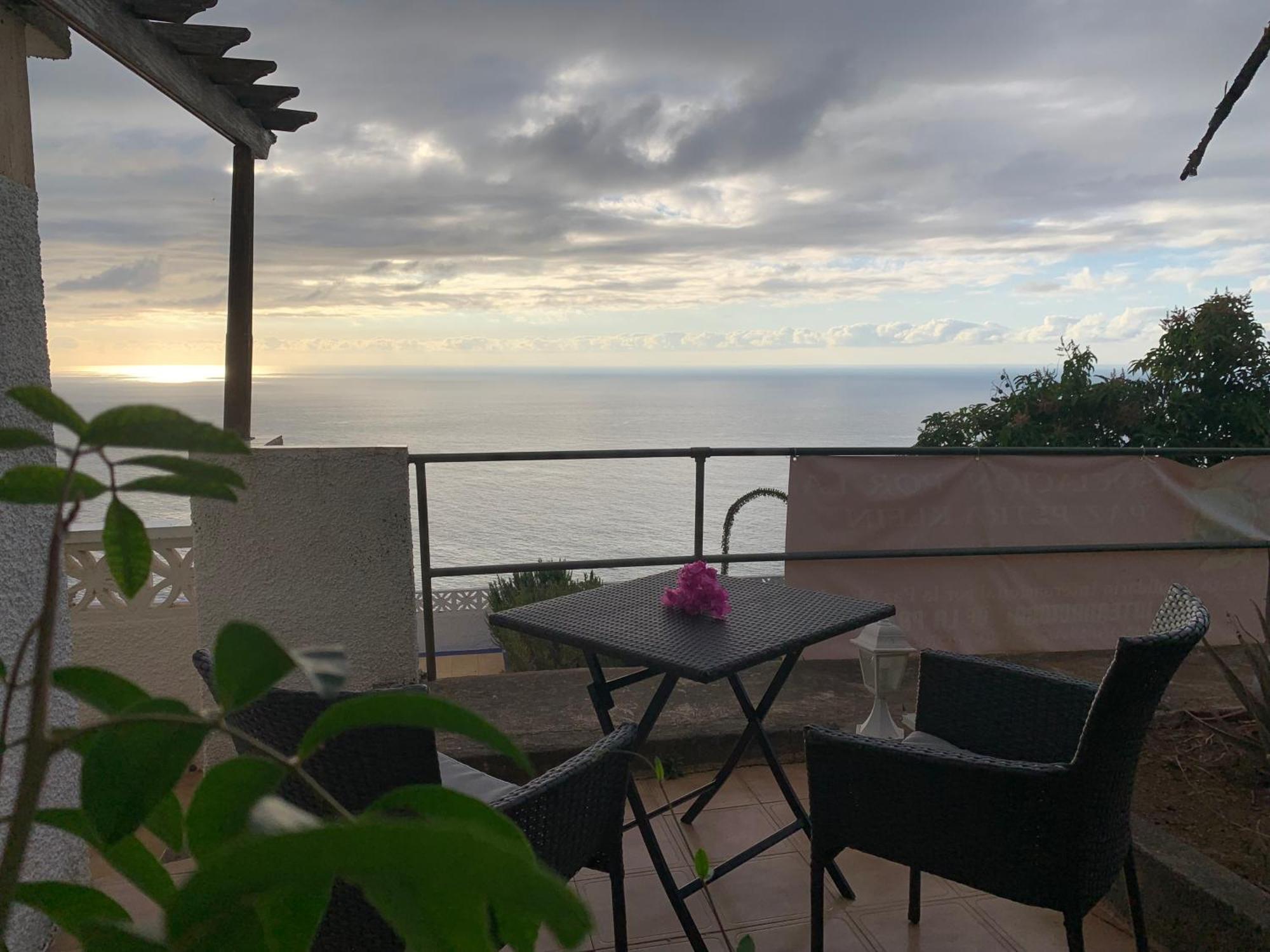 Willkommen Im Paradies - Welcome In Paradise - Bienvenidos Al Paraíso
