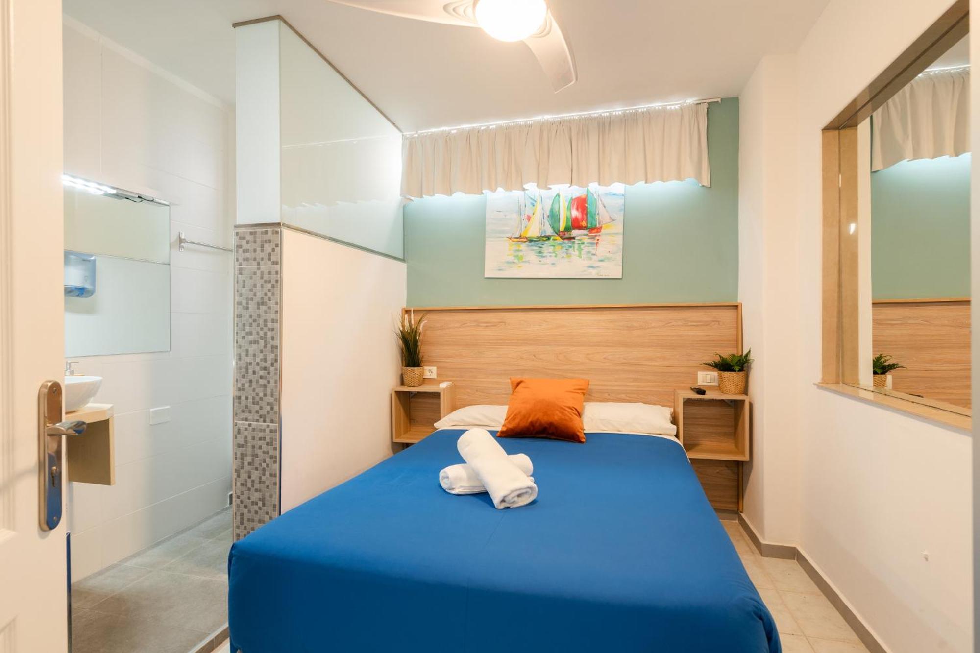 Neon Tenerife Guest house