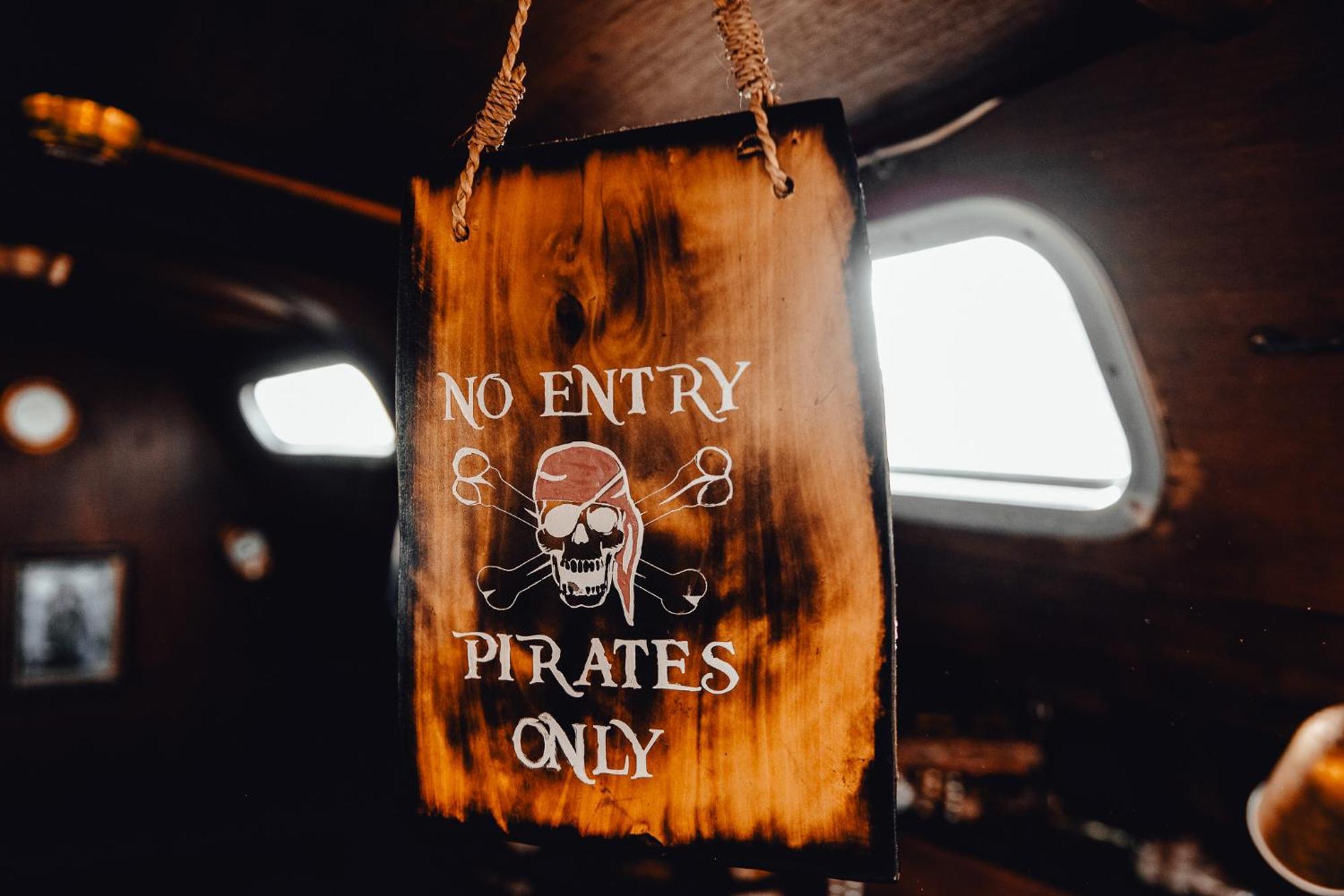 The Captains Locker - 30ft Yacht *