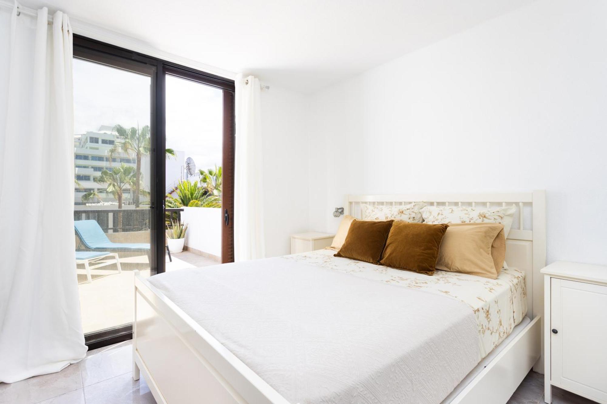 Apartment 3 50m From The Americas Promenade With Heated Pool Arona (Tenerife)