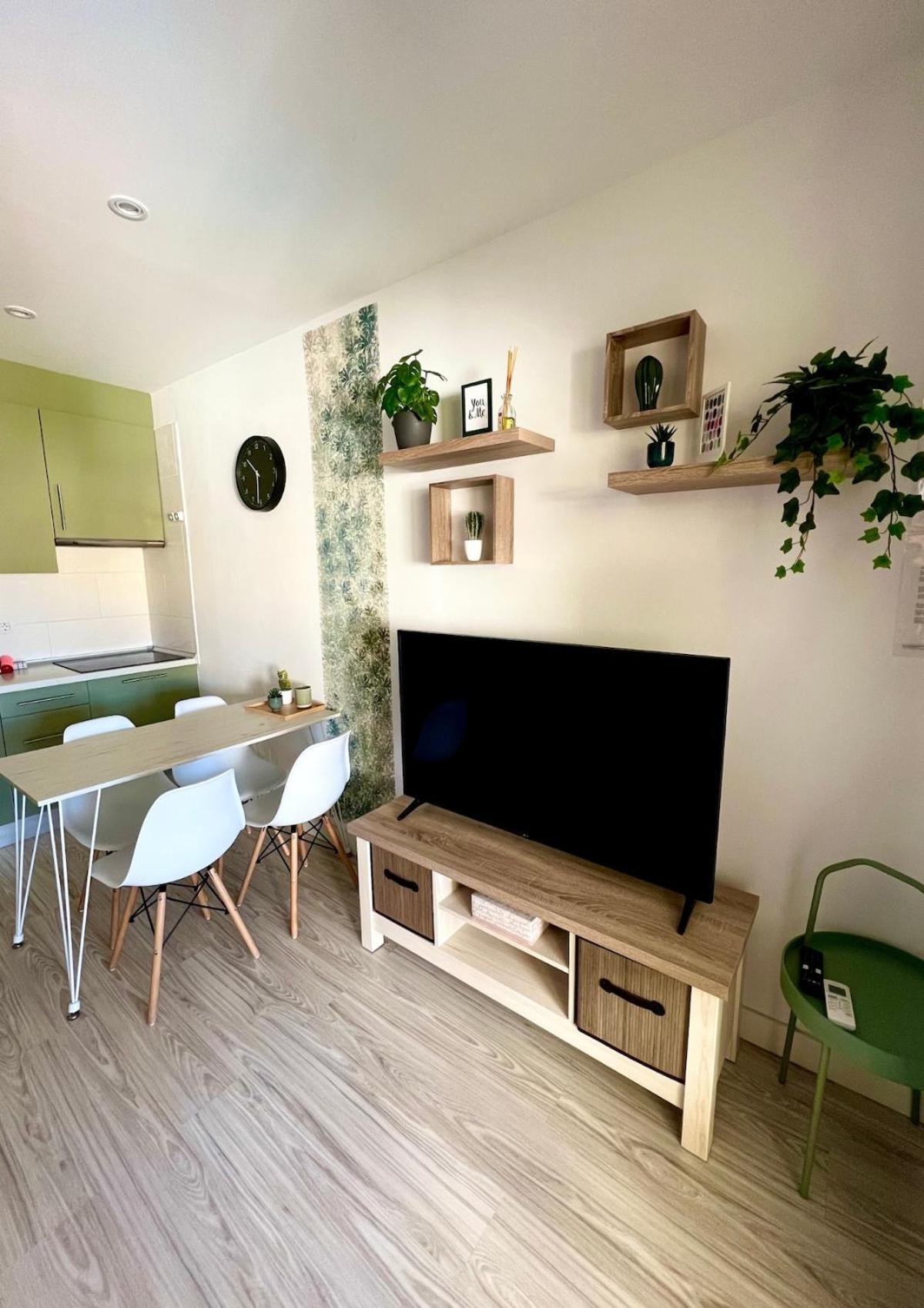 Oasis - Orlandito Apartment *