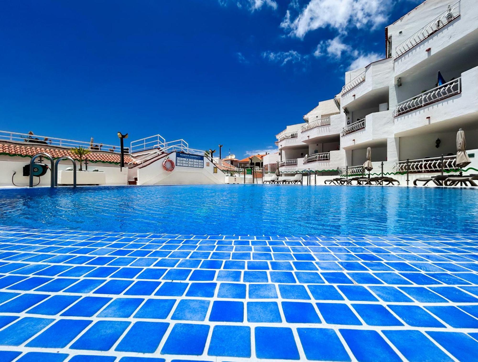 Modern Apartment, Heated Pool & 2 Terraces * Los Cristianos (Tenerife)