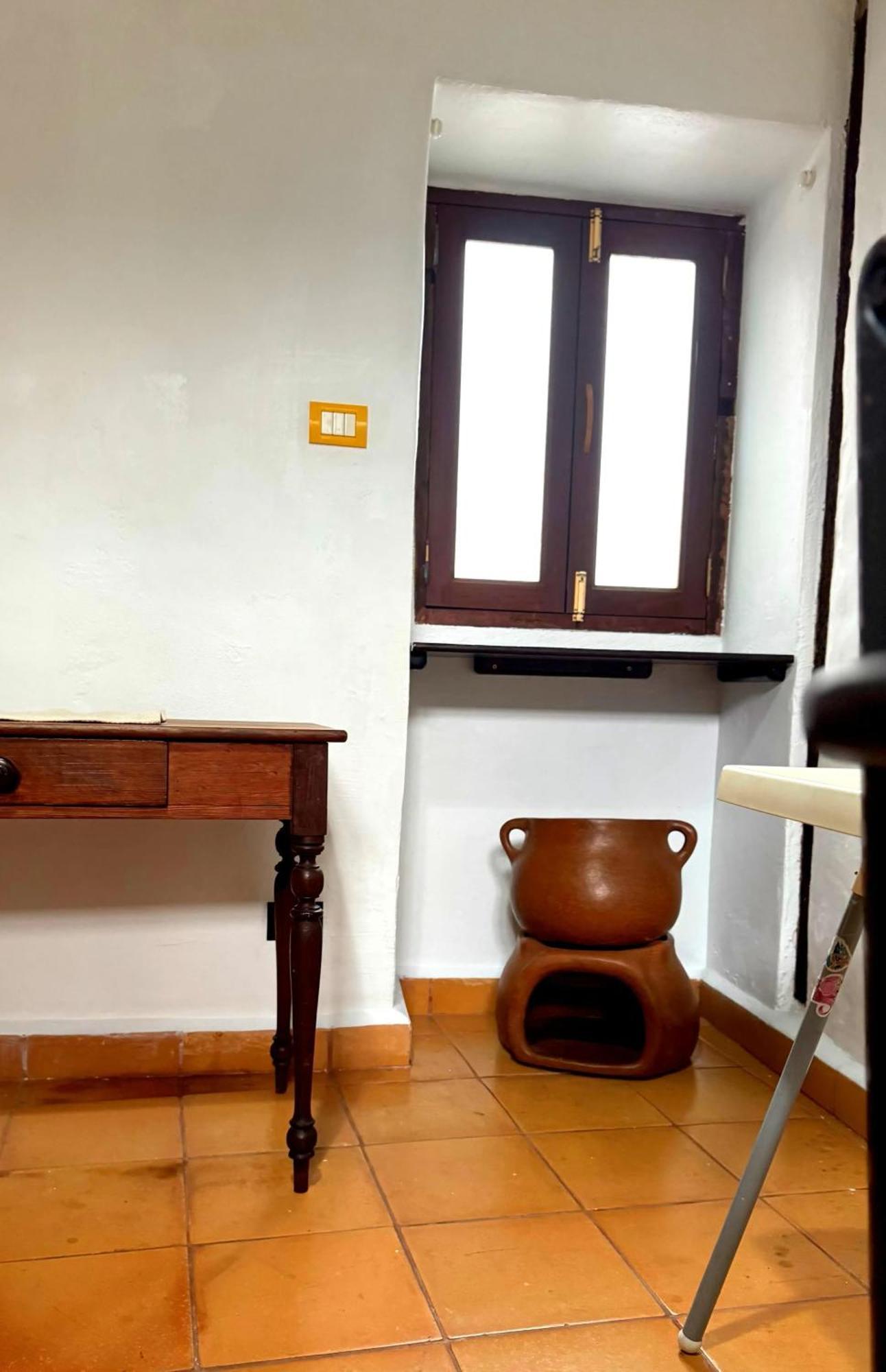 Apartment Elegant In The Heart Of 100 Sqm Parking Available *