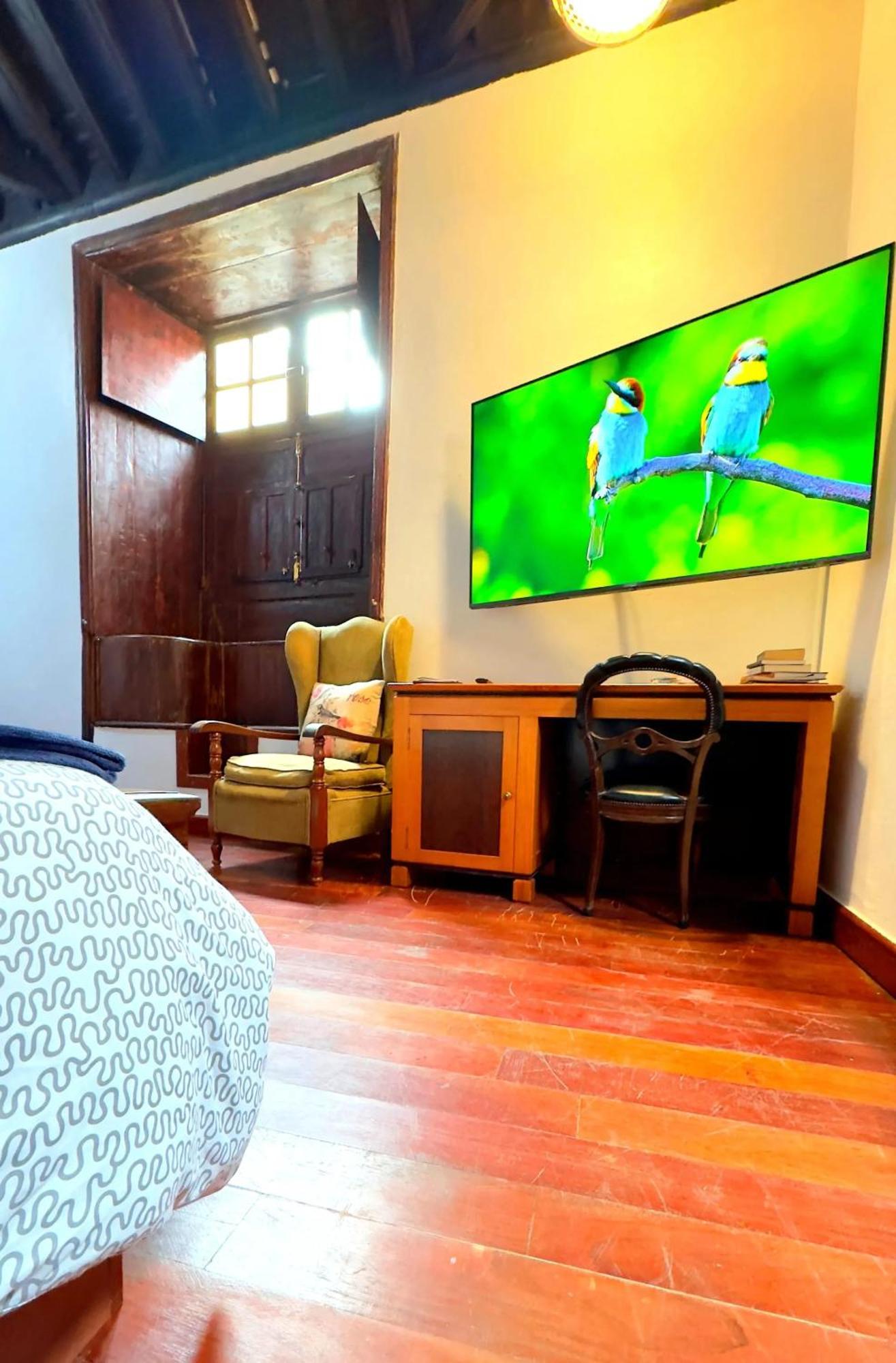 Elegant In The Heart Of 100 Sqm Parking Available Apartment Garachico (Tenerife)