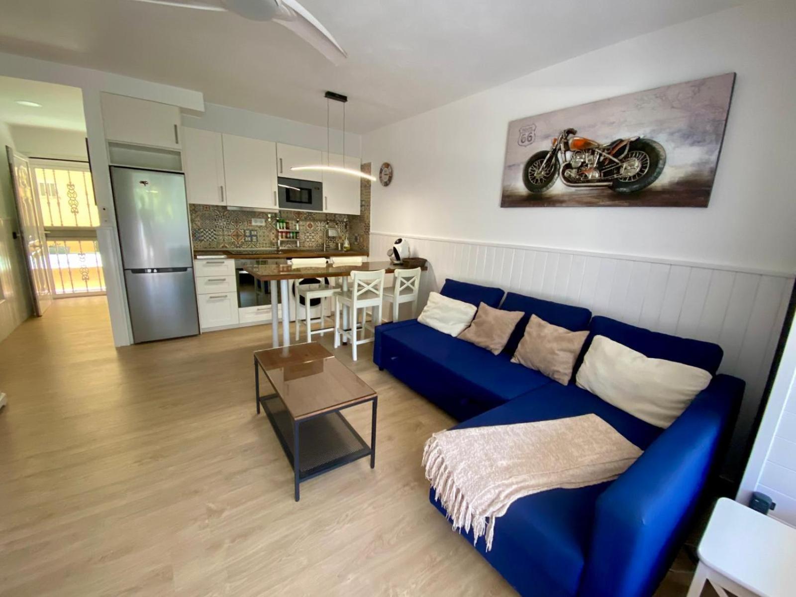 Loft Playa Torviscas,garaje Gratis , Recien Reformado Apartamento *