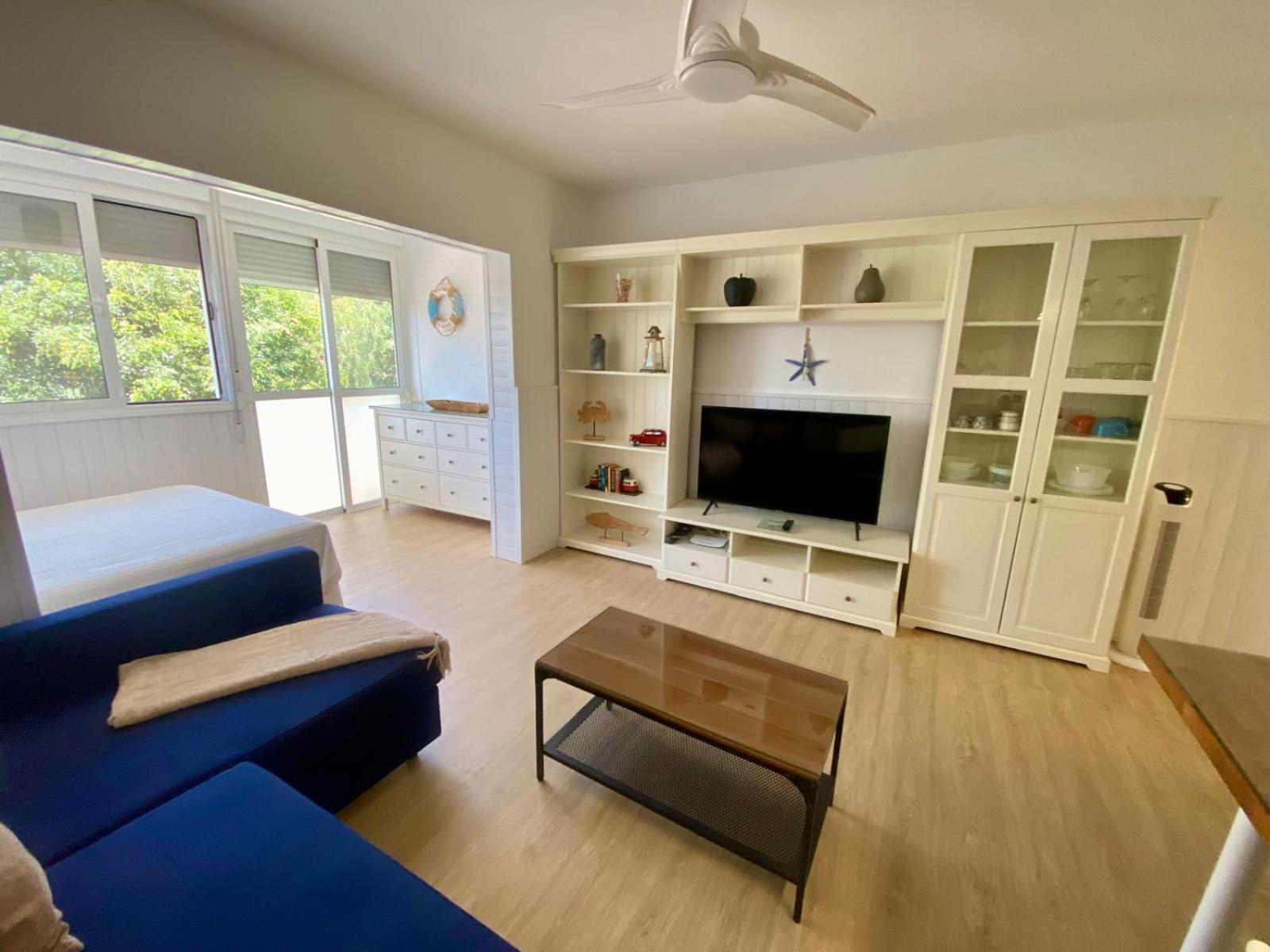 Loft Playa Torviscas,garaje Gratis , Recien Reformado Apartamento *