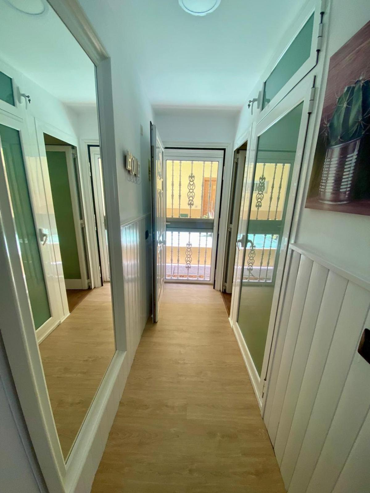 Loft Playa Torviscas,garaje Gratis , Recien Reformado Apartamento *