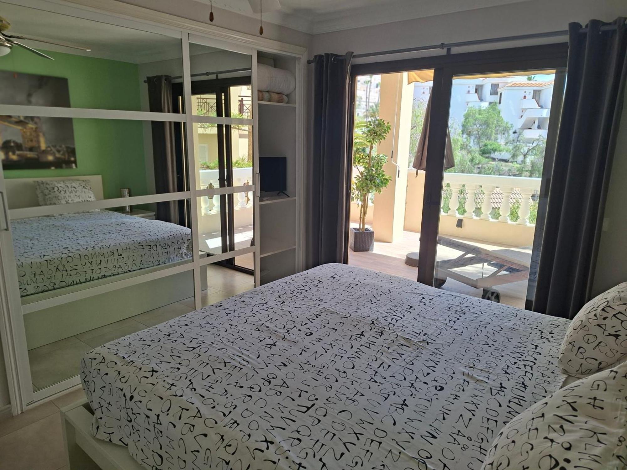 1 Bedroom Cristianos Apartment Los Cristianos (Tenerife)