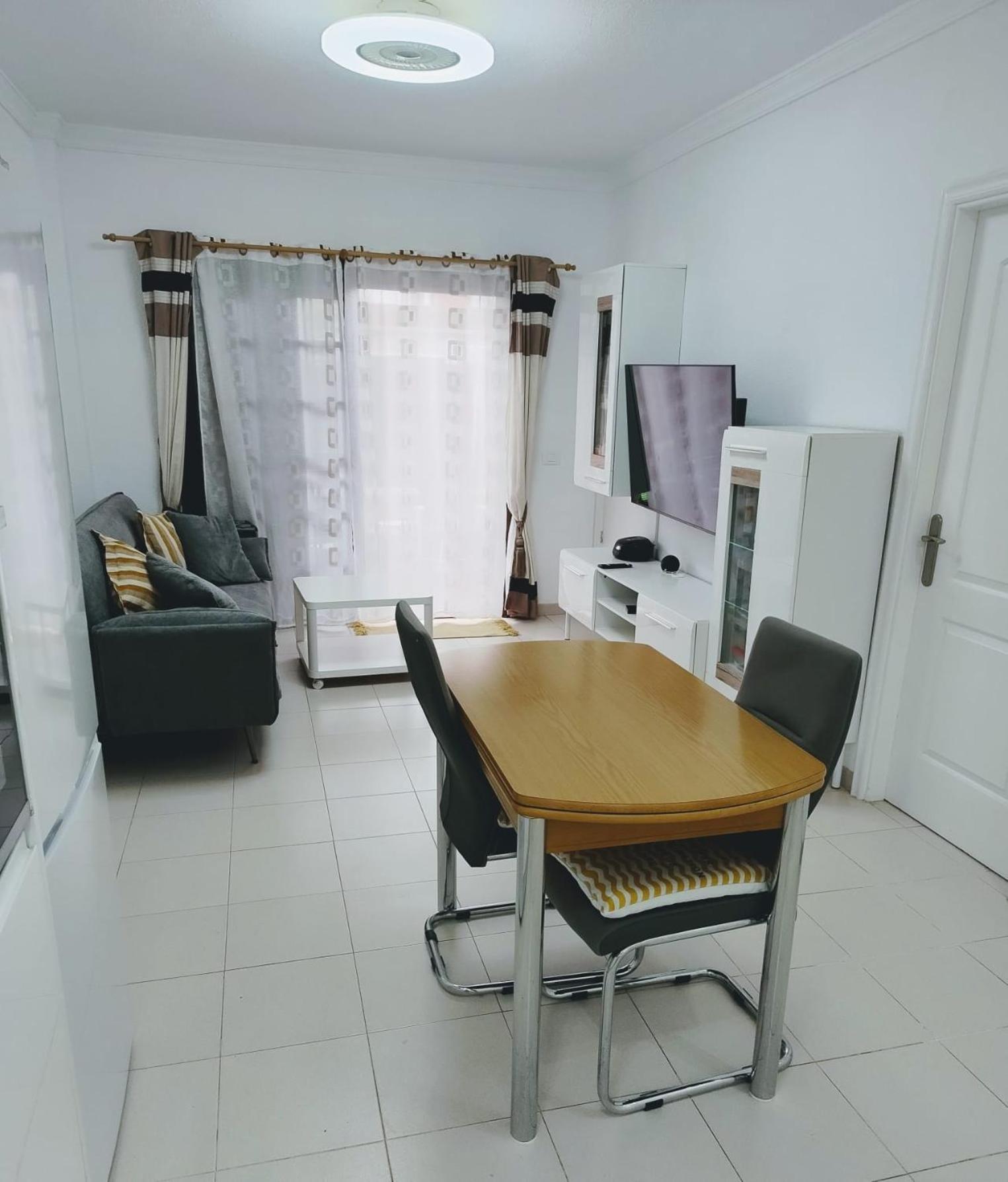 Our Favourite Place. With Amenities. Appartement Costa Del Silencio