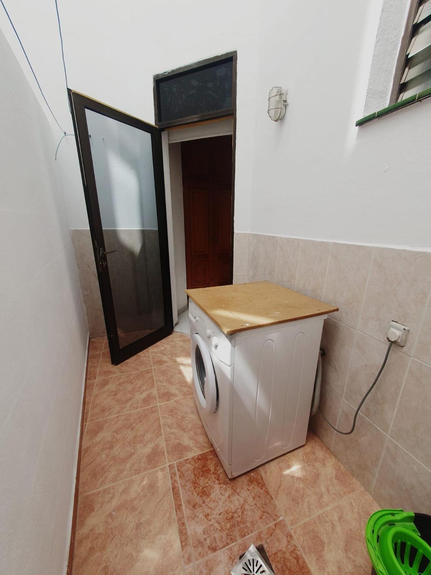 Alquilaencanarias Colon Center, Near The