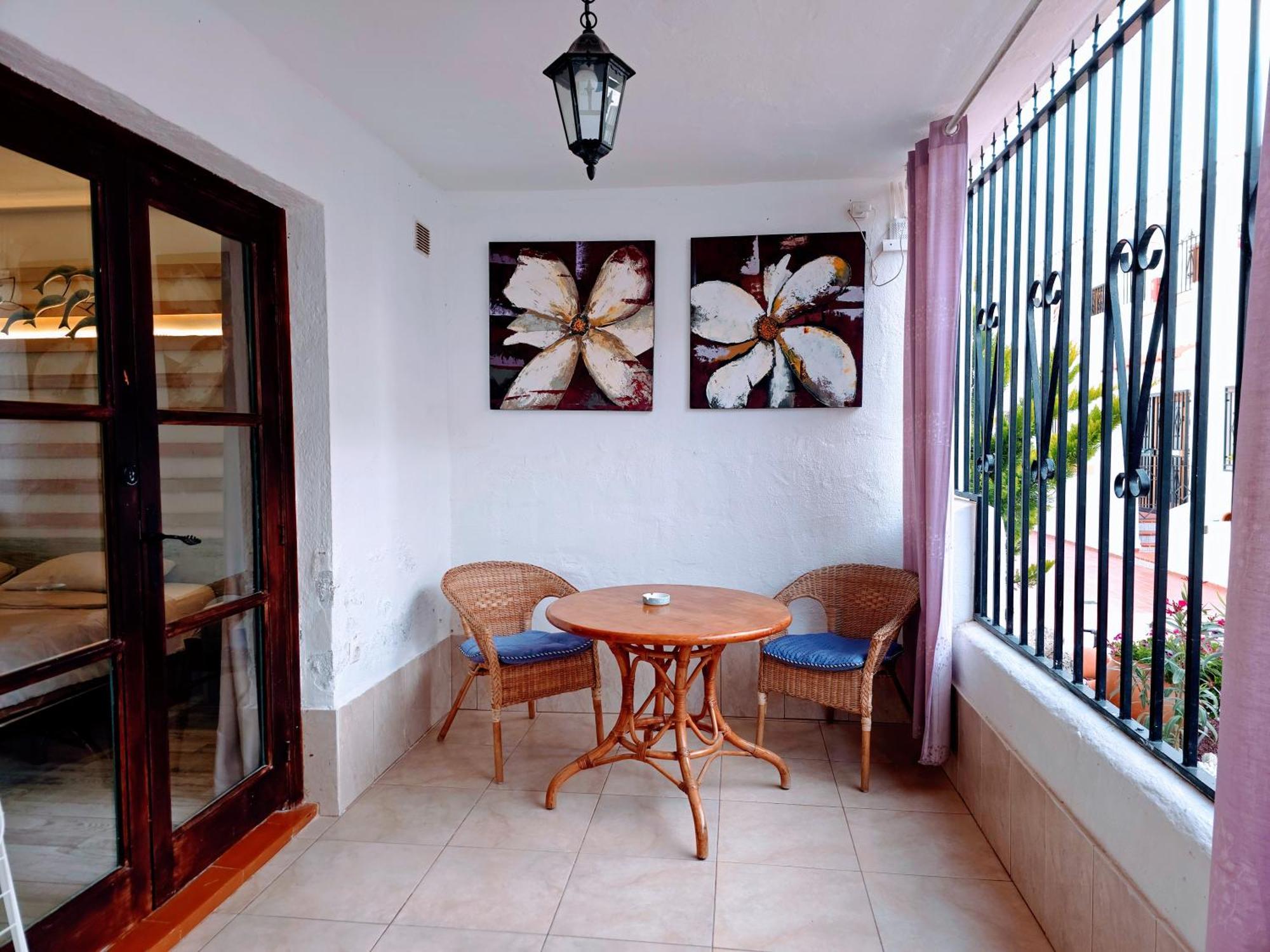 Port Royal Apartments, Heated Pool, Speed Wifi, Terrace
