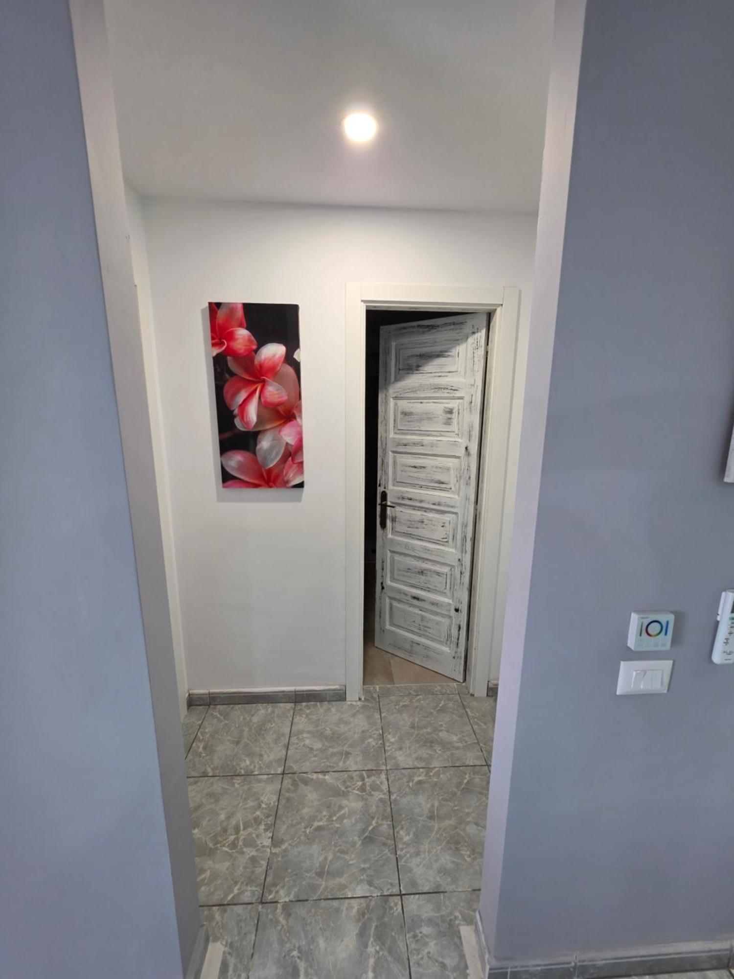 Apartment San Marino With Heated Pool, Only 450 Meters To The Beach, Aircondition, Wifi Arona (Tenerife)